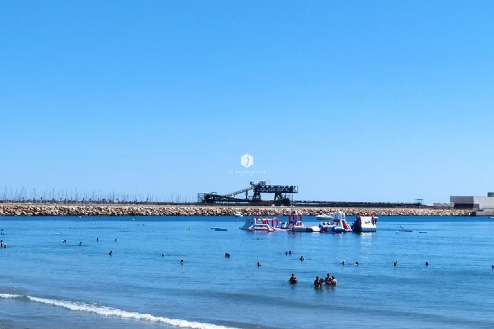 Z drugiej ręki - Mieszkanie w bloku -
Torrevieja - LOS NAUFRAGOS PLAYA