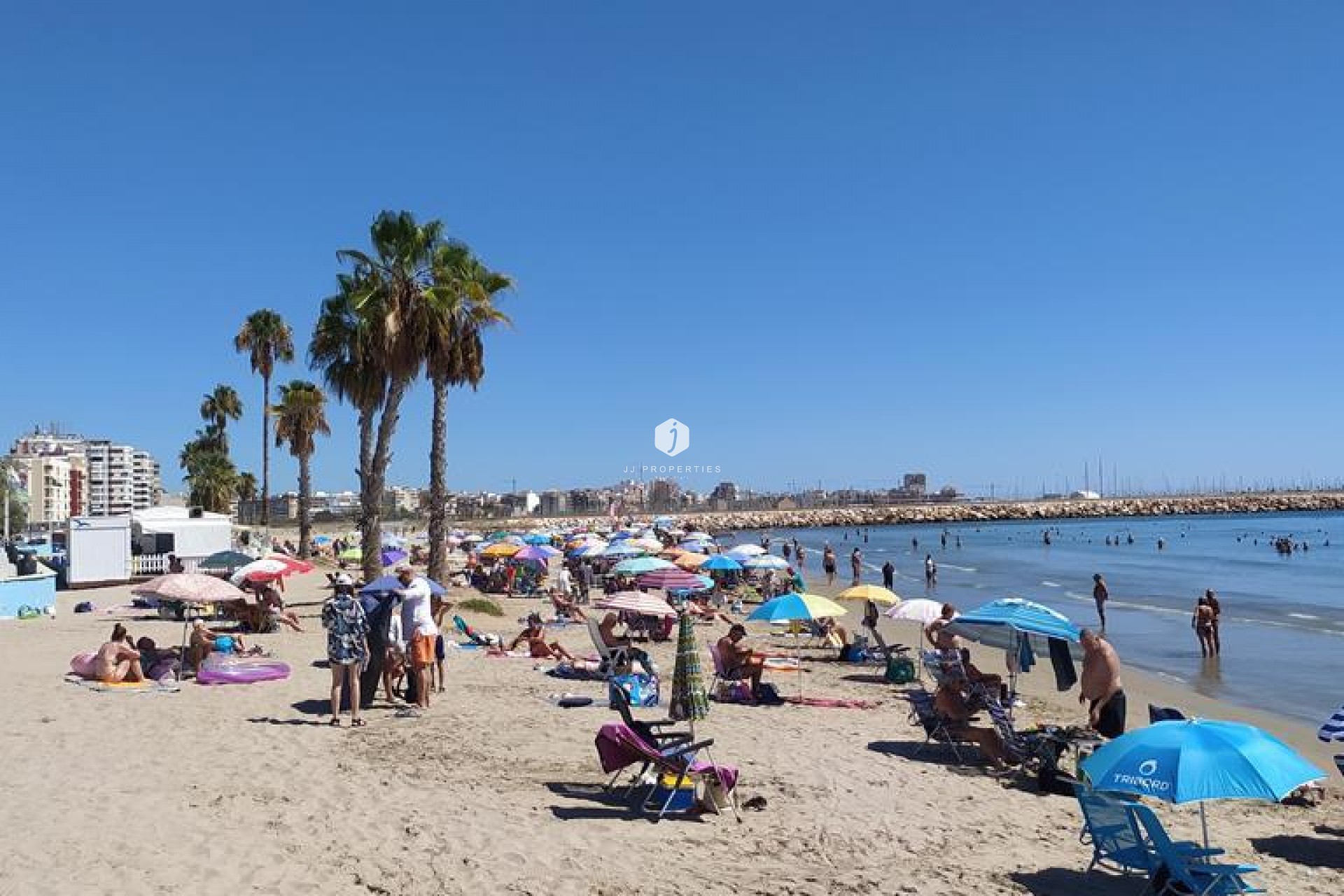 Z drugiej ręki - Mieszkanie w bloku -
Torrevieja - LOS NAUFRAGOS PLAYA