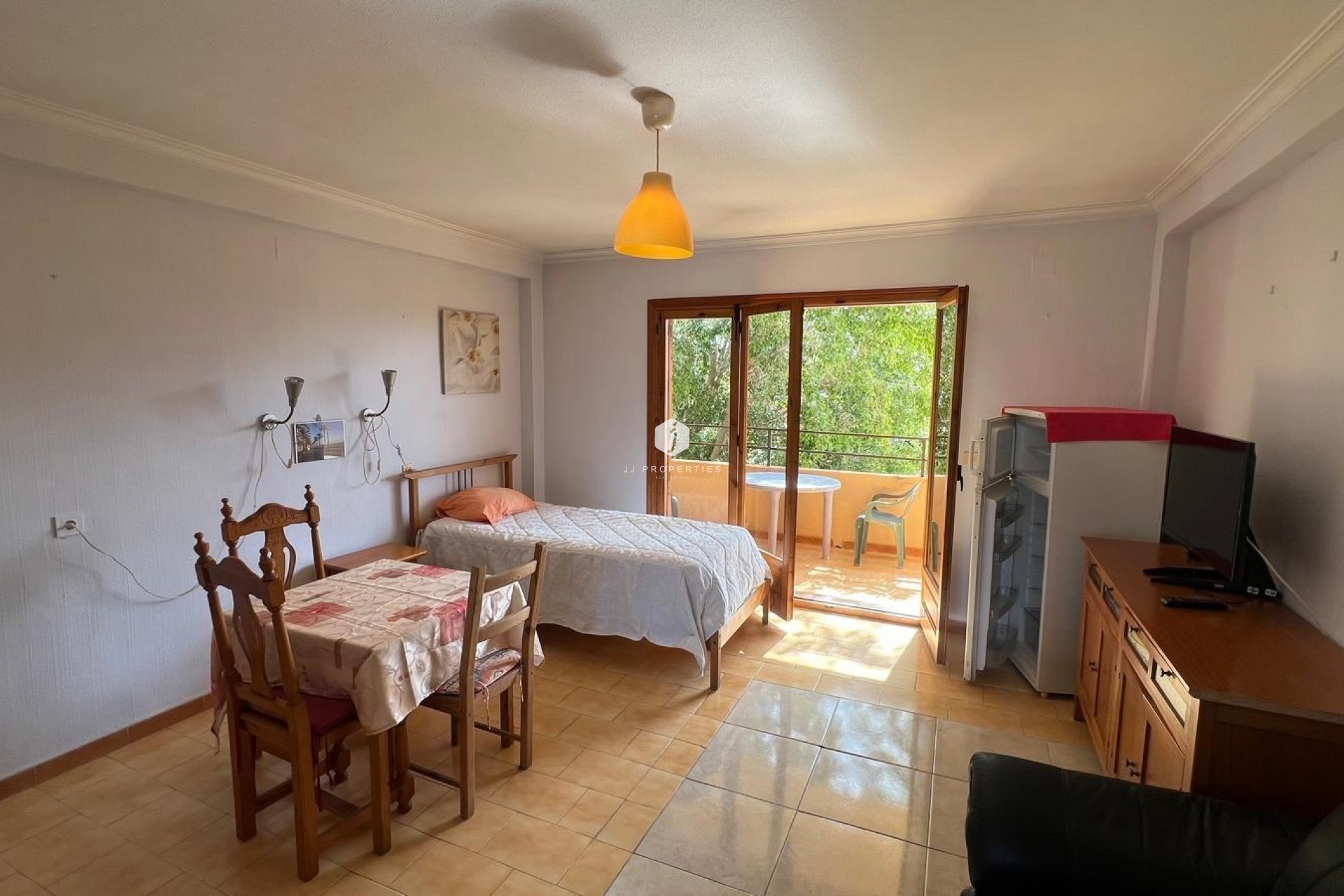 Z drugiej ręki - Mieszkanie w bloku -
Torrevieja - Miramar - Torre Del Moro