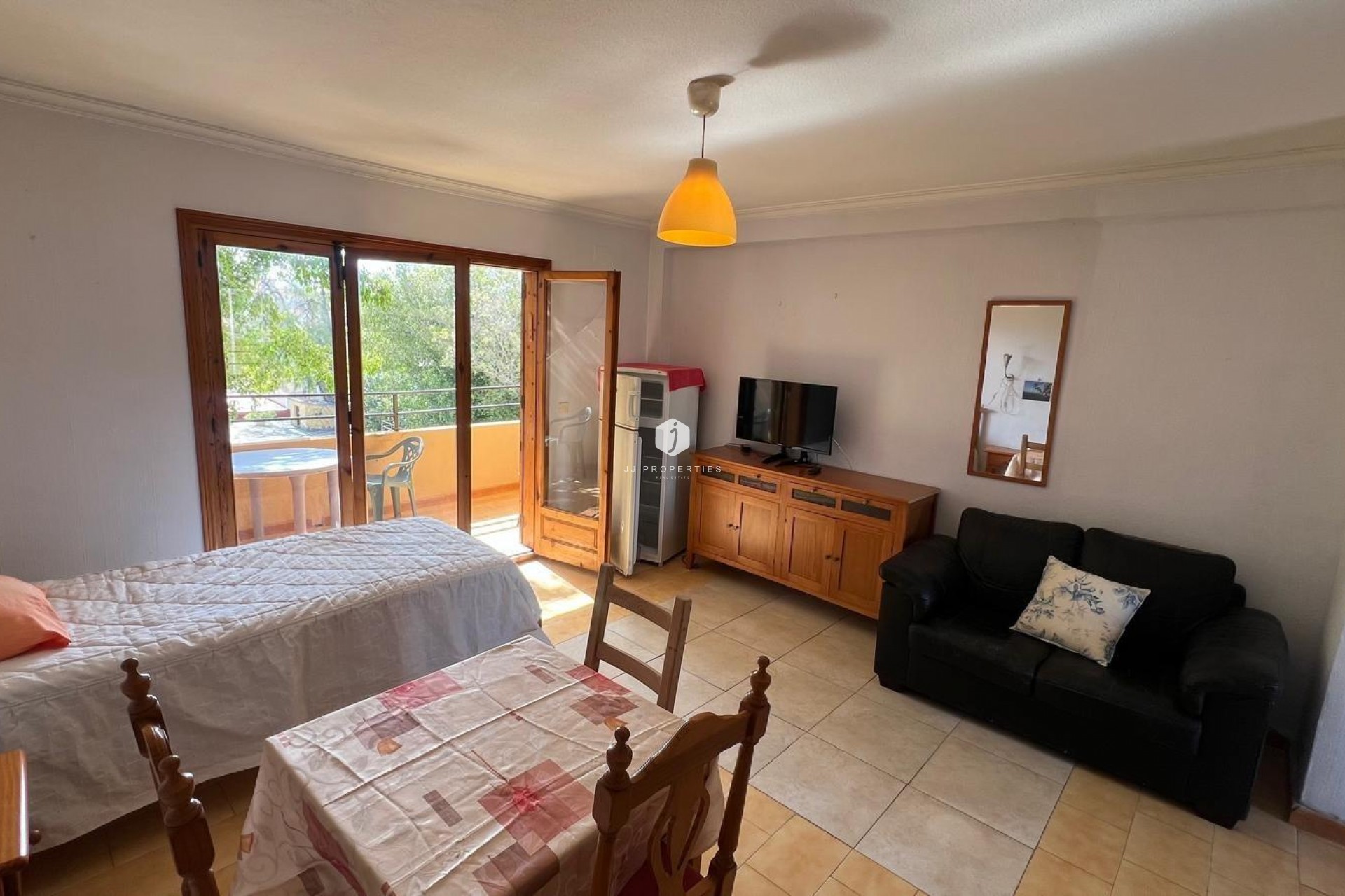 Z drugiej ręki - Mieszkanie w bloku -
Torrevieja - Miramar - Torre Del Moro