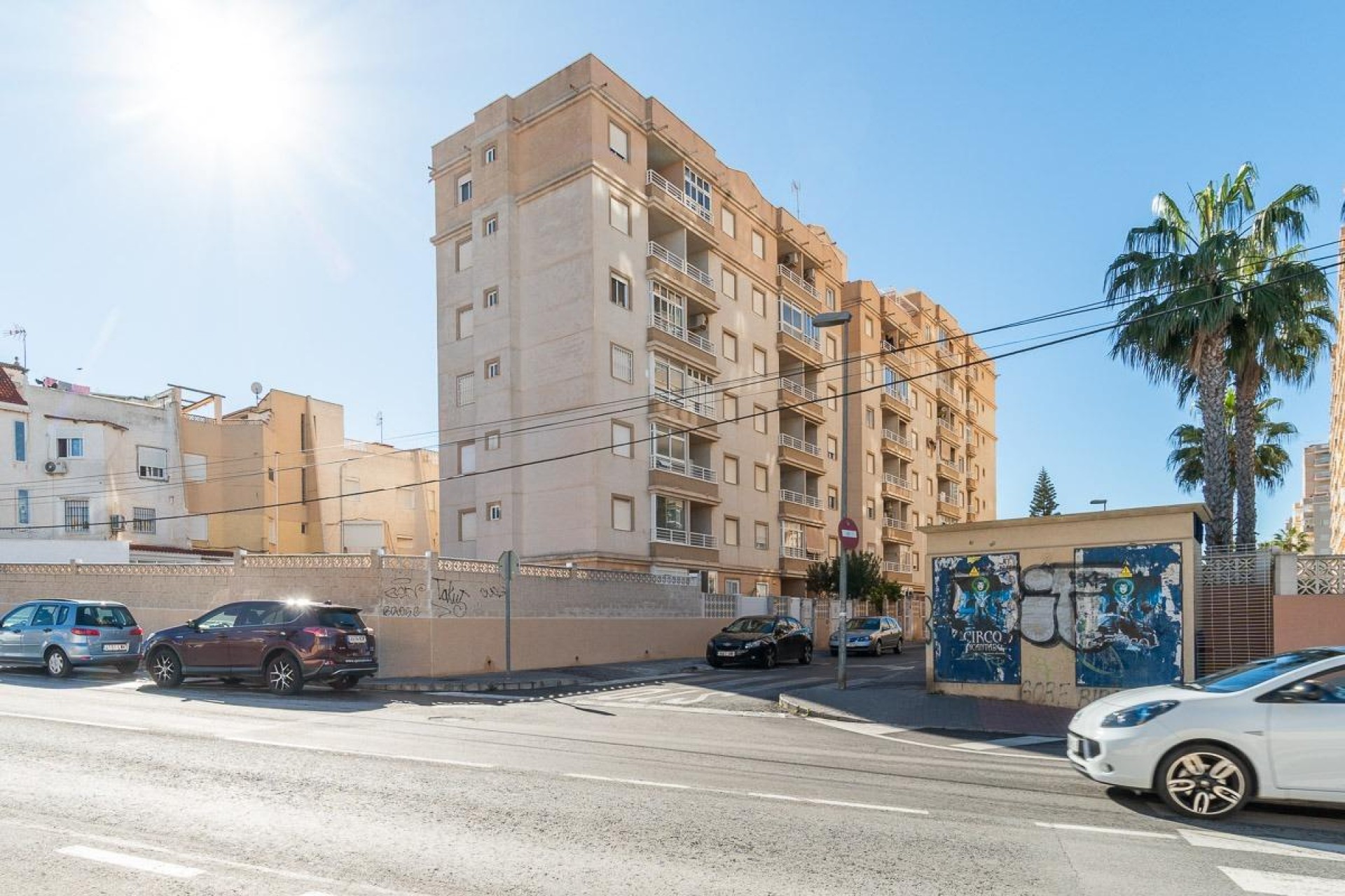 Z drugiej ręki - Mieszkanie w bloku -
Torrevieja - Nueva Torrevieja