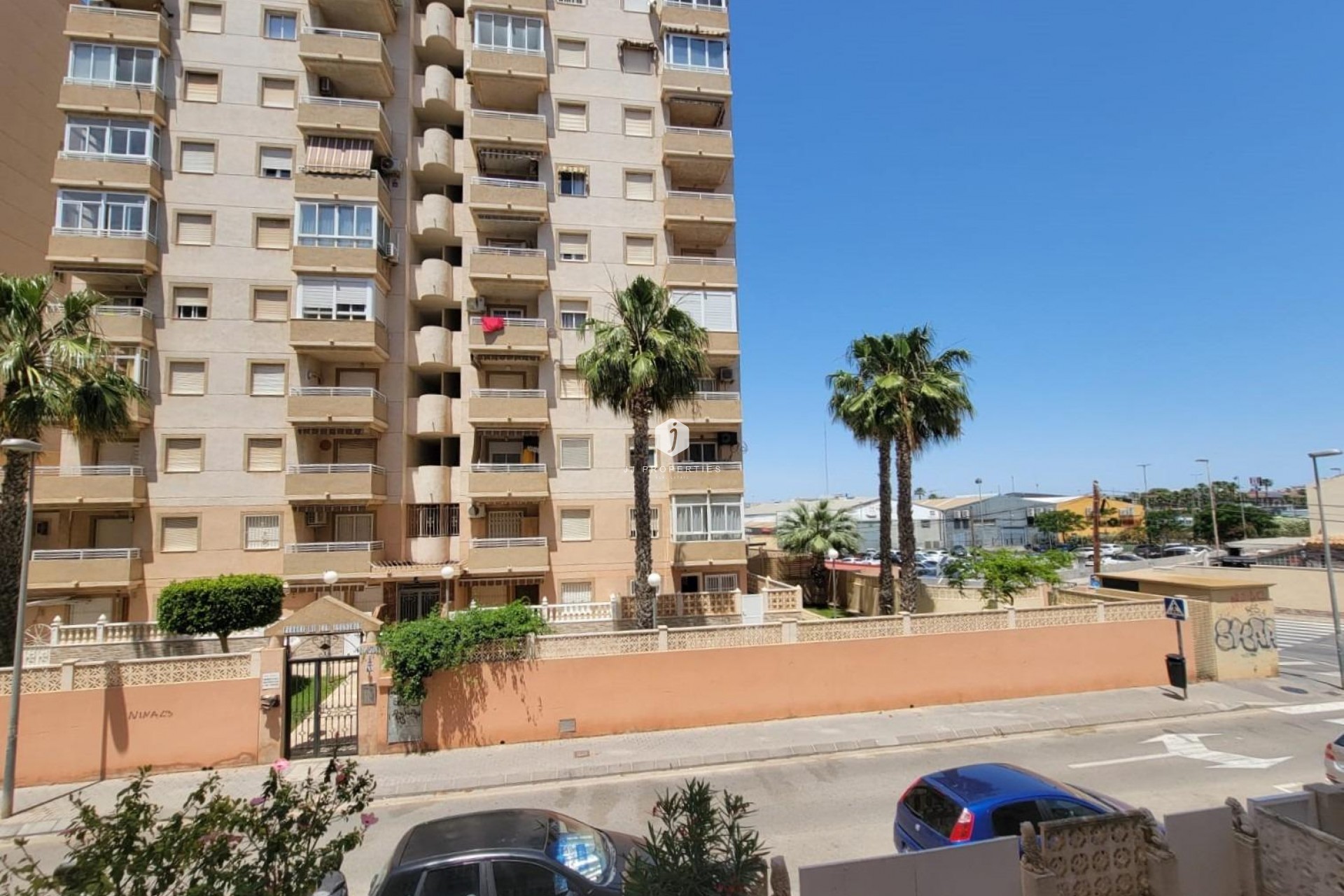 Z drugiej ręki - Mieszkanie w bloku -
Torrevieja - Nueva Torrevieja