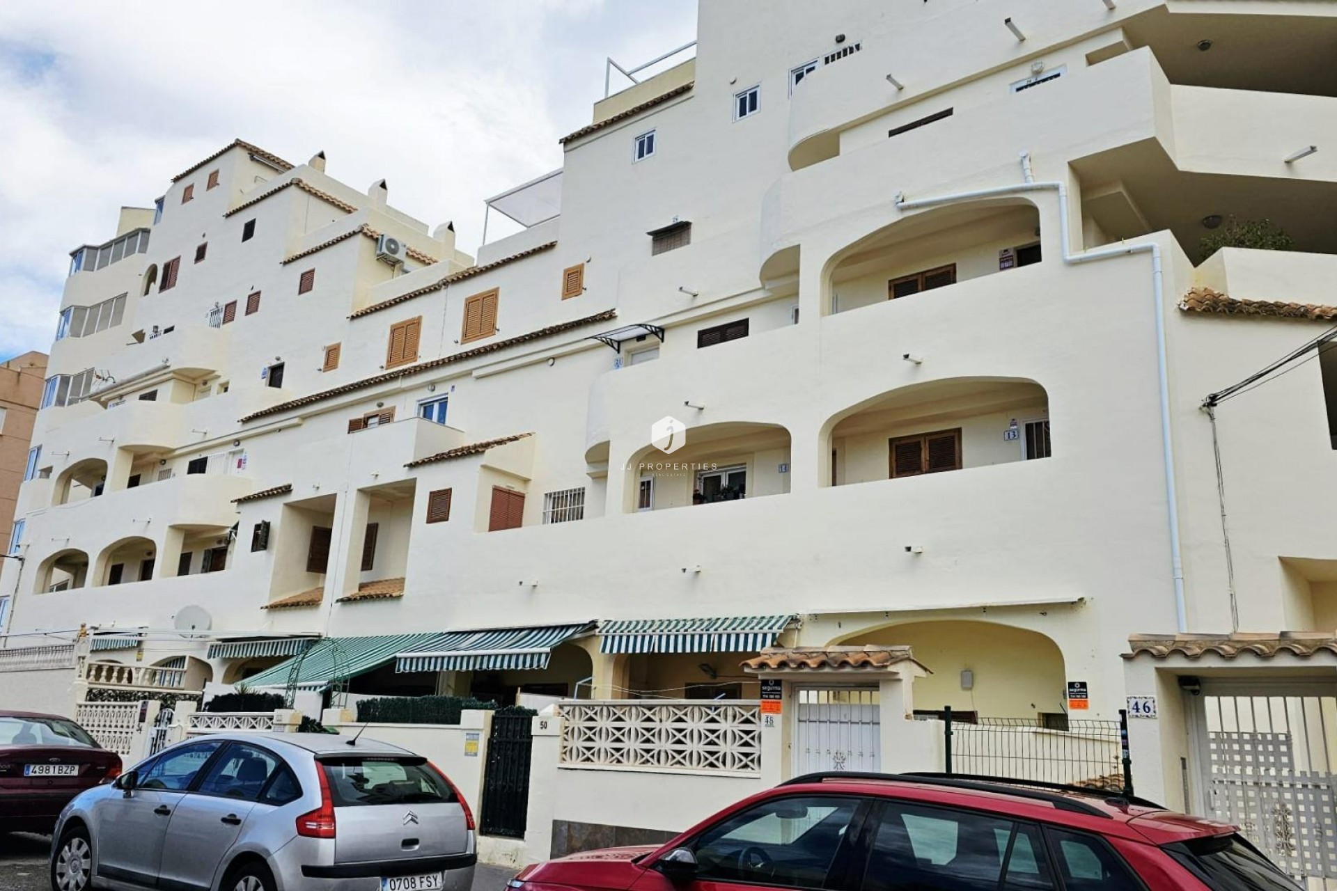Z drugiej ręki - Mieszkanie w bloku -
Torrevieja - Nueva Torrevieja