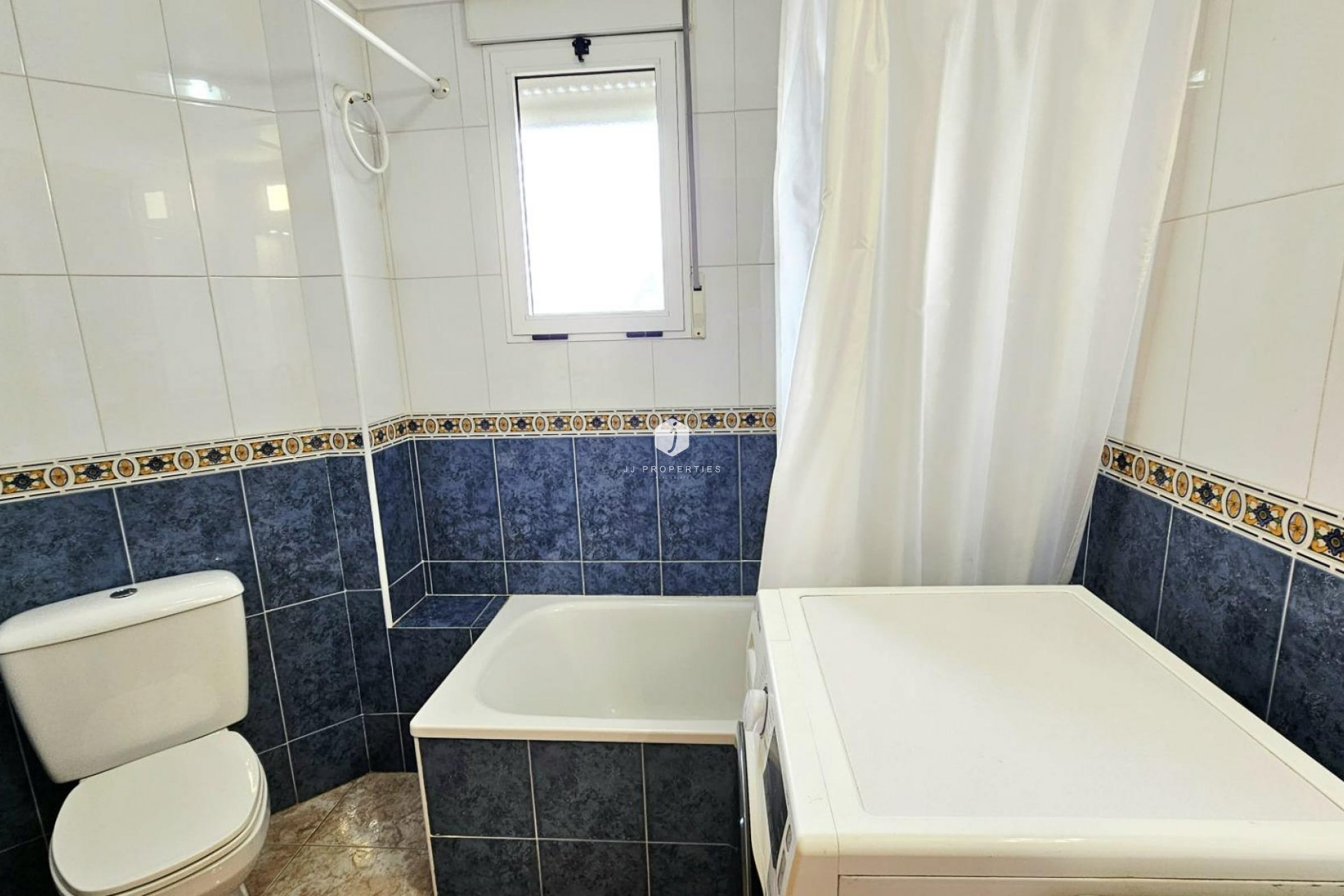 Z drugiej ręki - Mieszkanie w bloku -
Torrevieja - Nueva Torrevieja