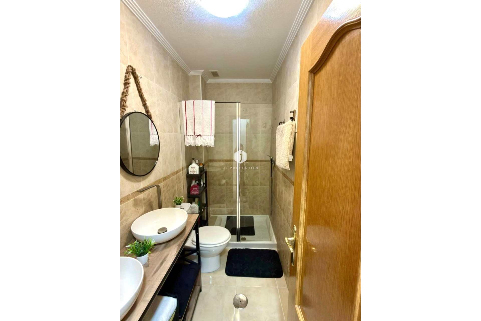 Z drugiej ręki - Mieszkanie w bloku -
Torrevieja - Nueva Torrevieja