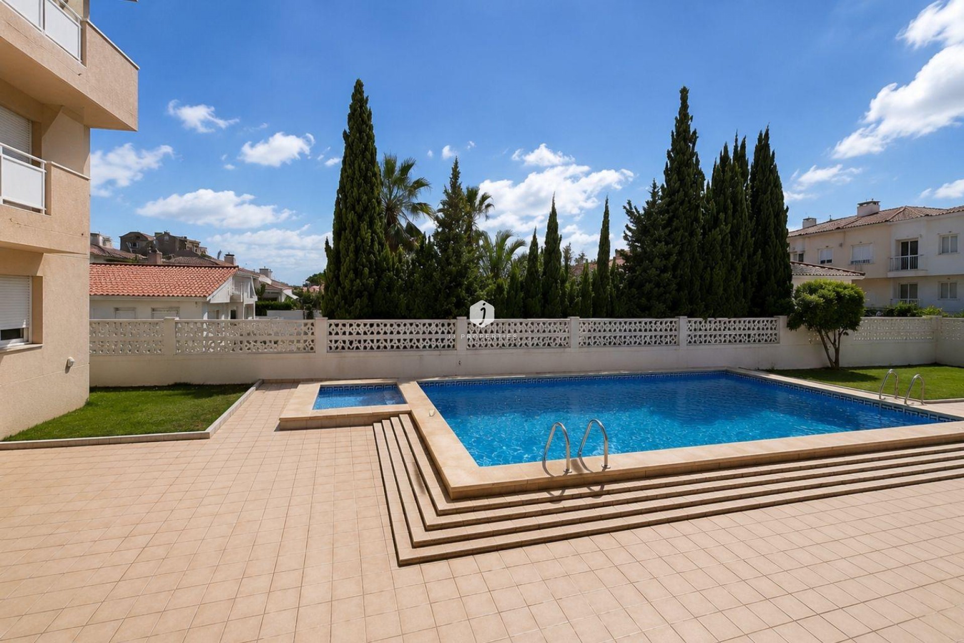 Z drugiej ręki - Mieszkanie w bloku -
Torrevieja - Nueva Torrevieja