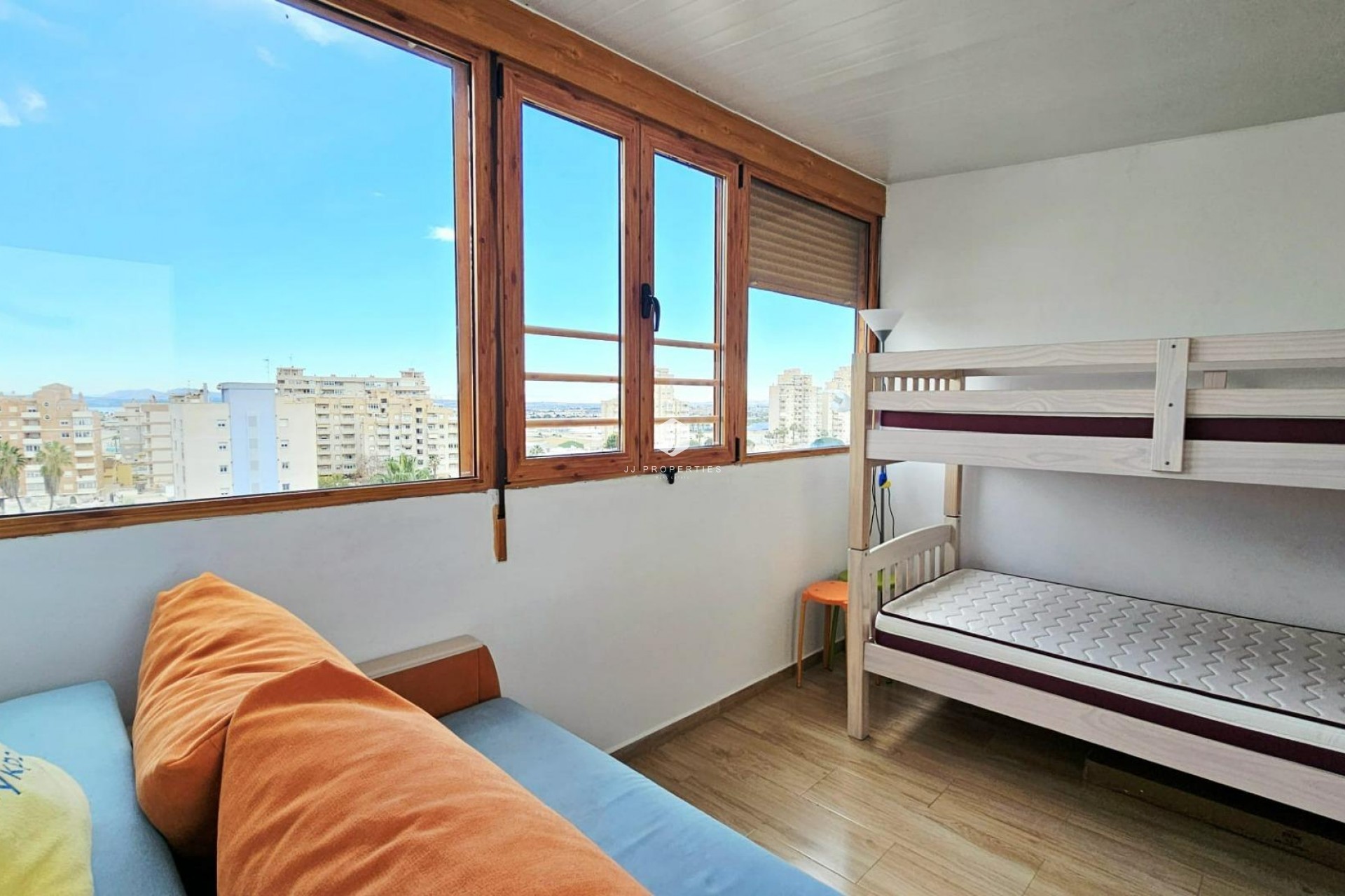 Z drugiej ręki - Mieszkanie w bloku -
Torrevieja - Nueva Torrevieja