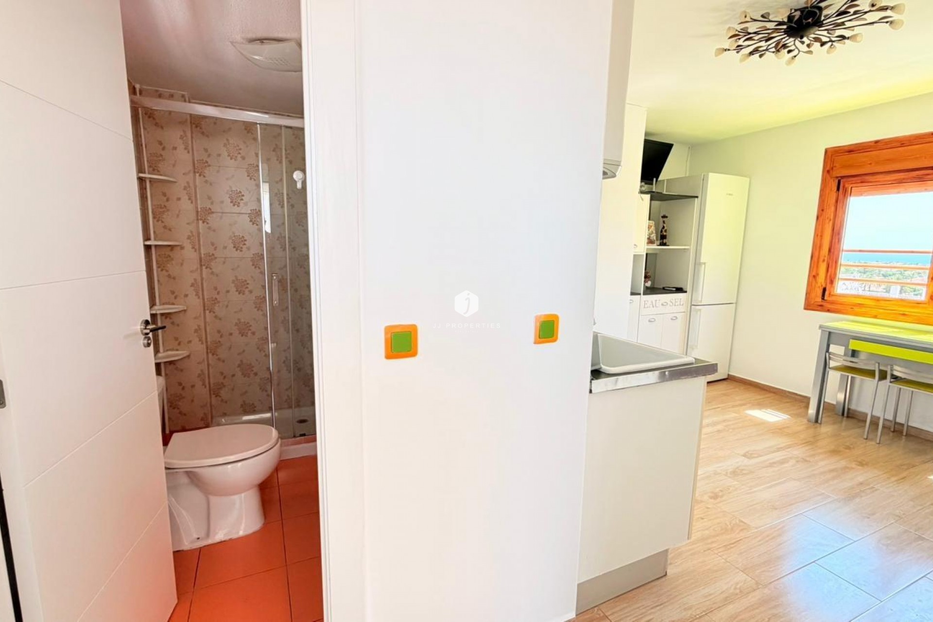 Z drugiej ręki - Mieszkanie w bloku -
Torrevieja - Nueva Torrevieja