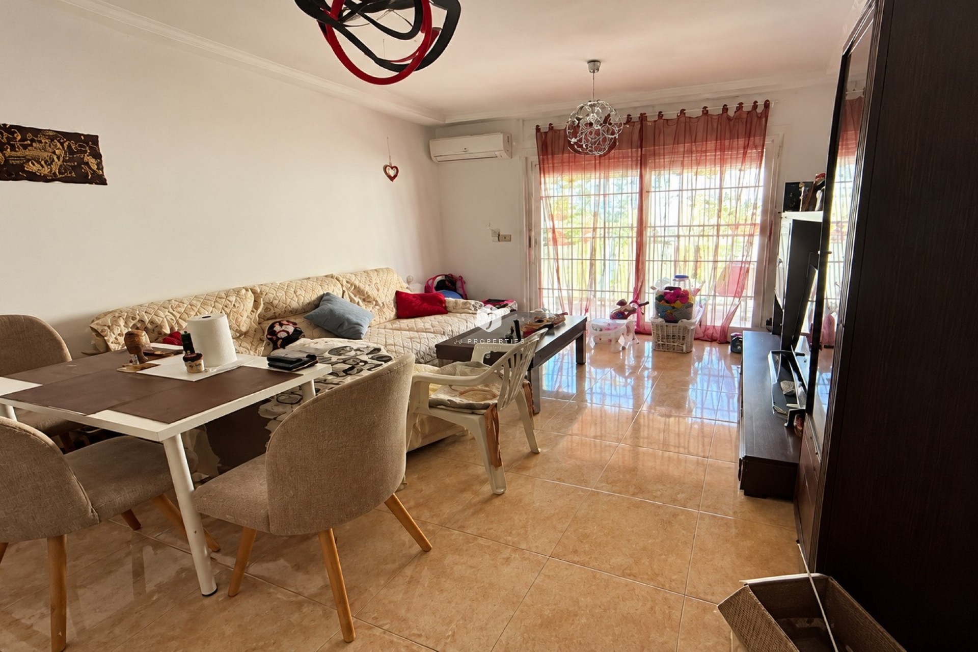 Z drugiej ręki - Mieszkanie w bloku -
Torrevieja - Nueva Torrevieja