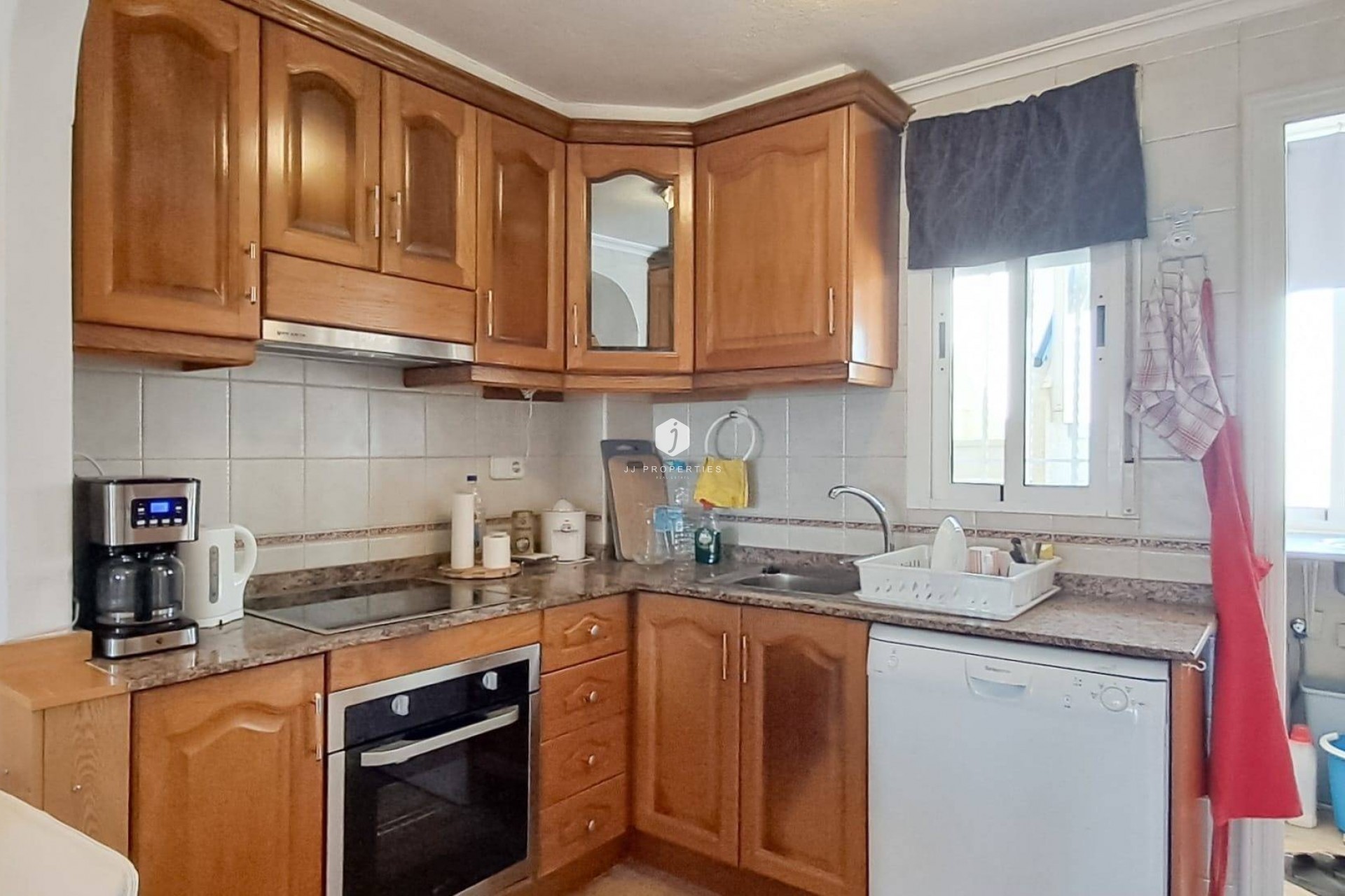 Z drugiej ręki - Mieszkanie w bloku -
Torrevieja - Parque Acuático - Sector 25