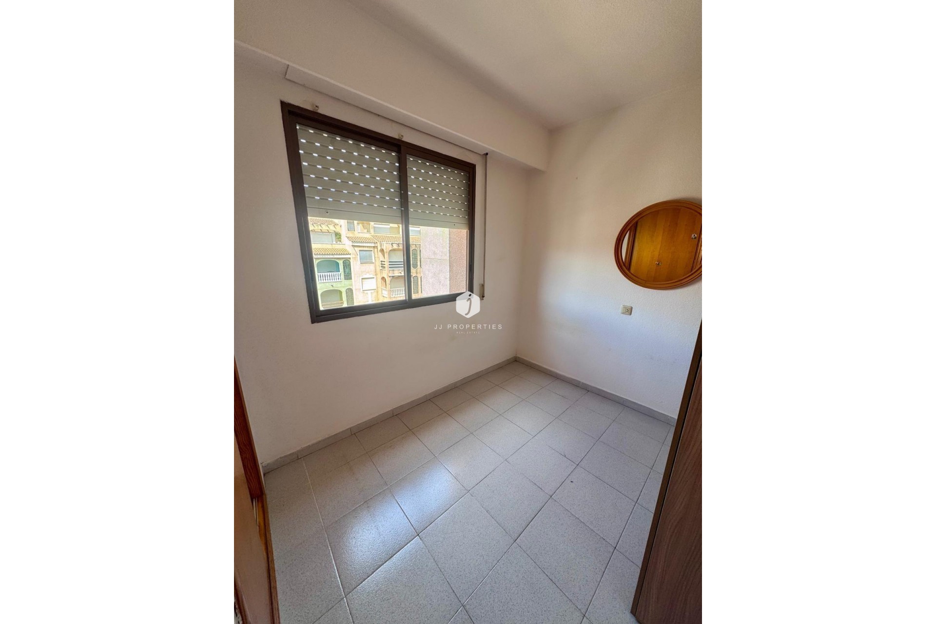 Z drugiej ręki - Mieszkanie w bloku -
Torrevieja - PARQUE DE LAS NACIONES