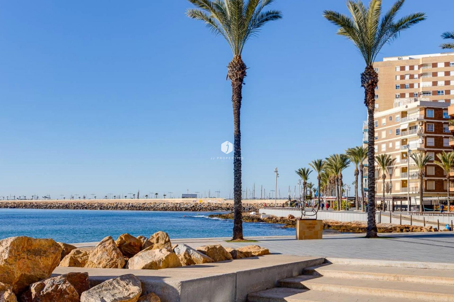 Z drugiej ręki - Mieszkanie w bloku -
Torrevieja - Paseo maritimo