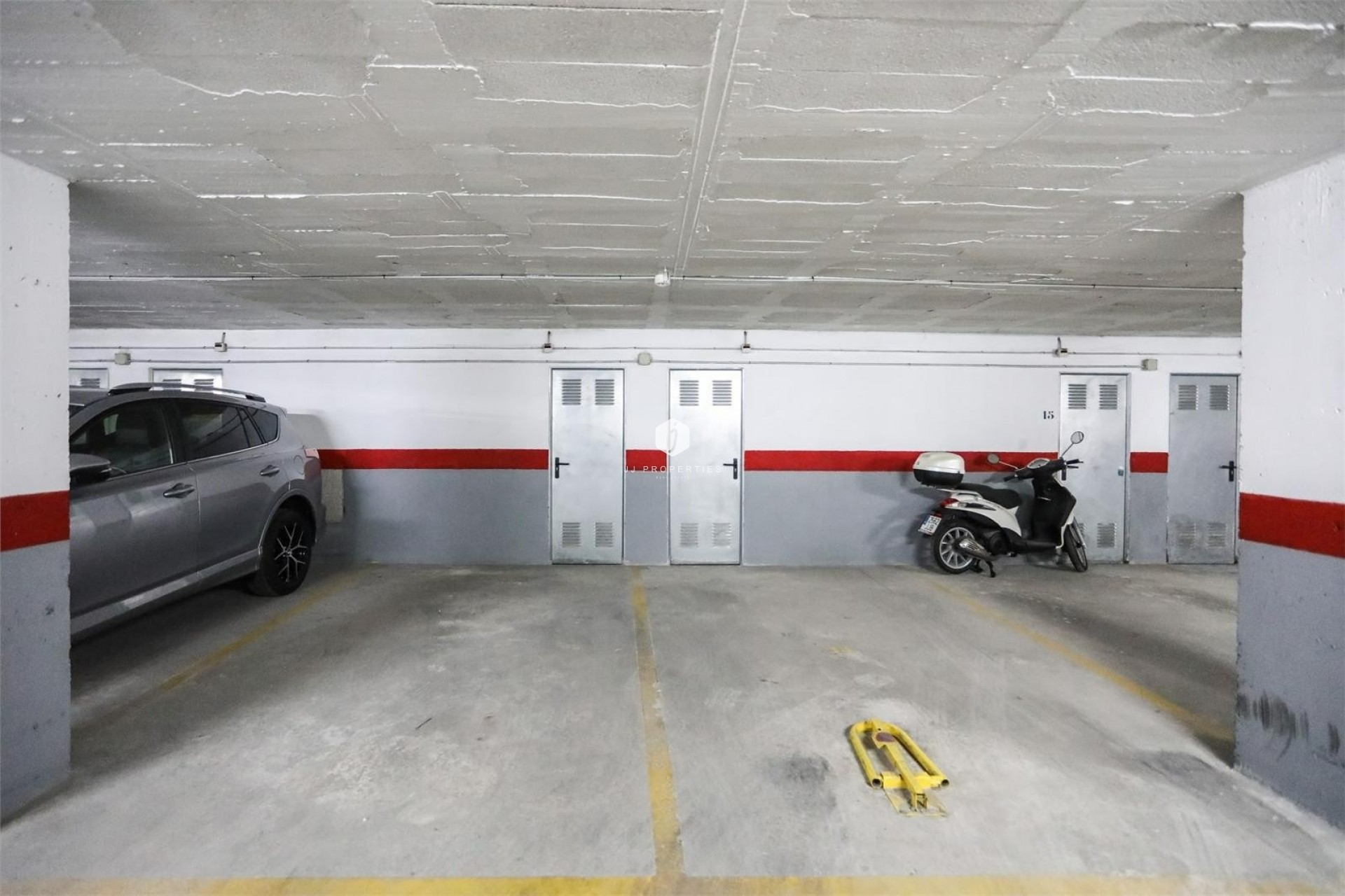 Z drugiej ręki - Mieszkanie w bloku -
Torrevieja - Playa de los locos