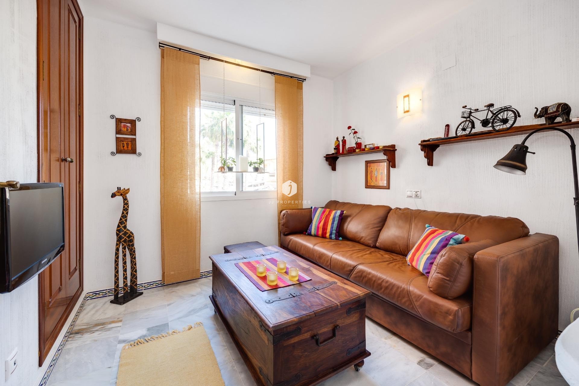 Z drugiej ręki - Mieszkanie w bloku -
Torrevieja - Playa de los Locos