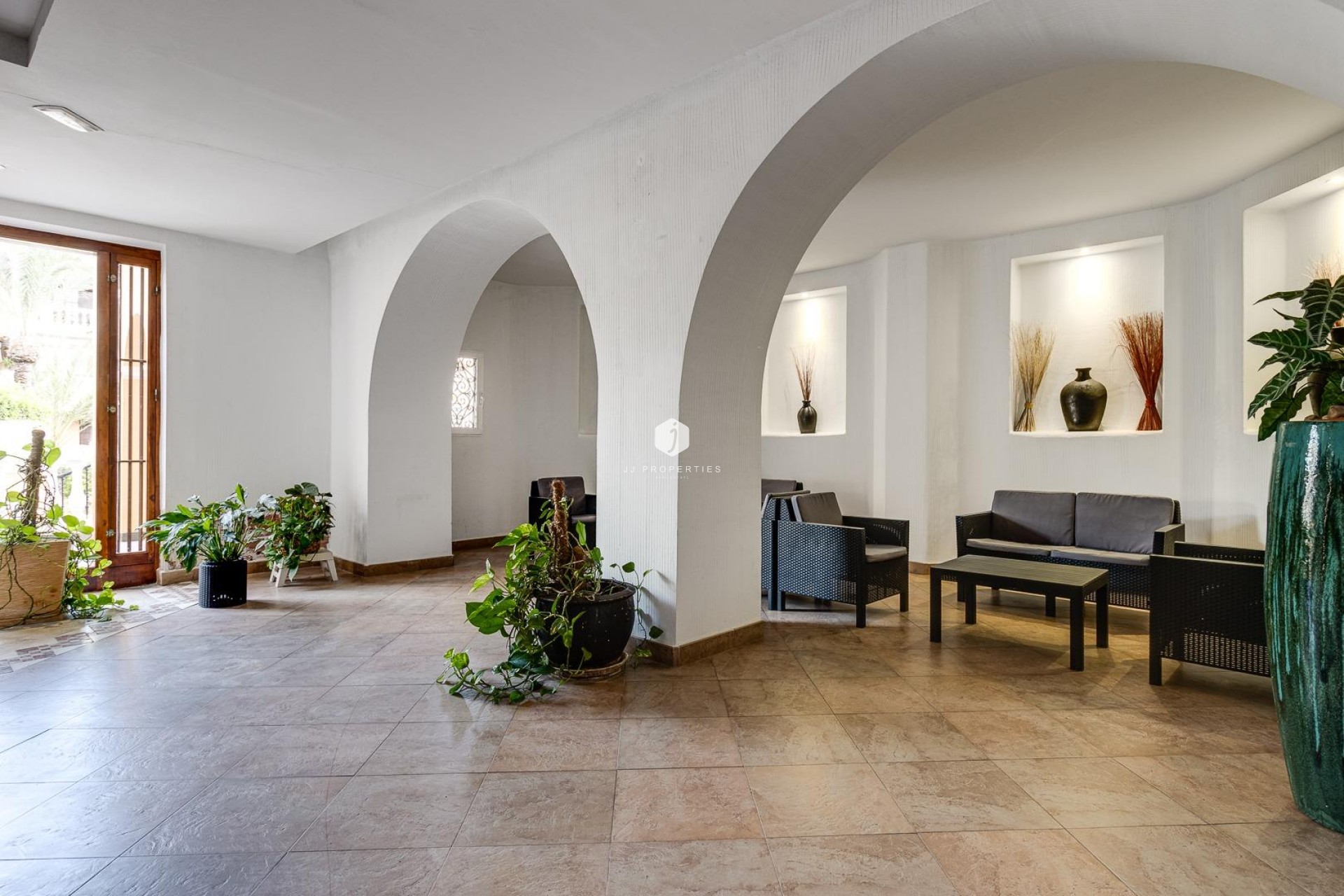 Z drugiej ręki - Mieszkanie w bloku -
Torrevieja - Playa de los Locos