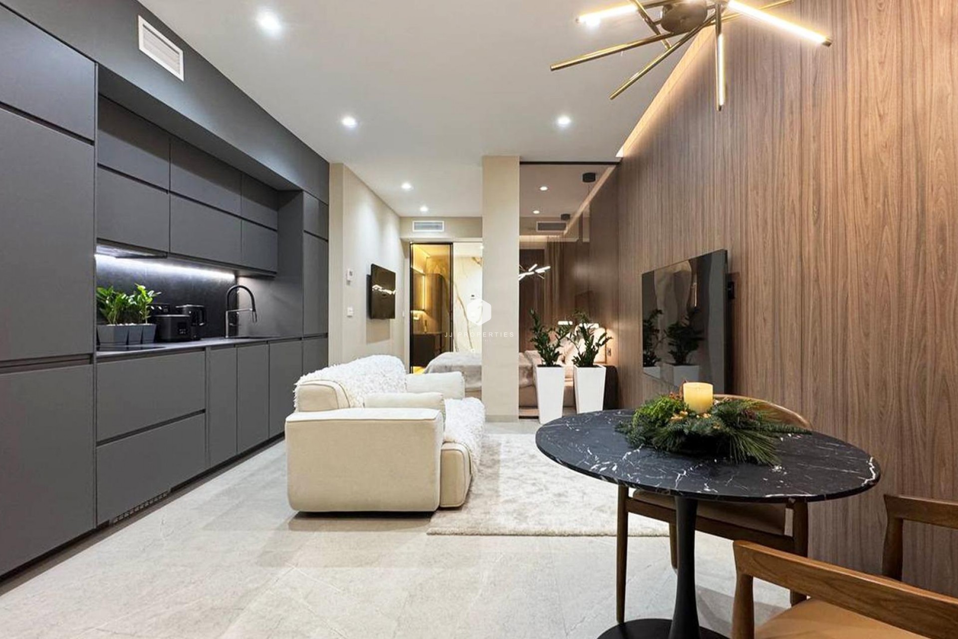 Z drugiej ręki - Mieszkanie w bloku -
Torrevieja - Playa de los Locos