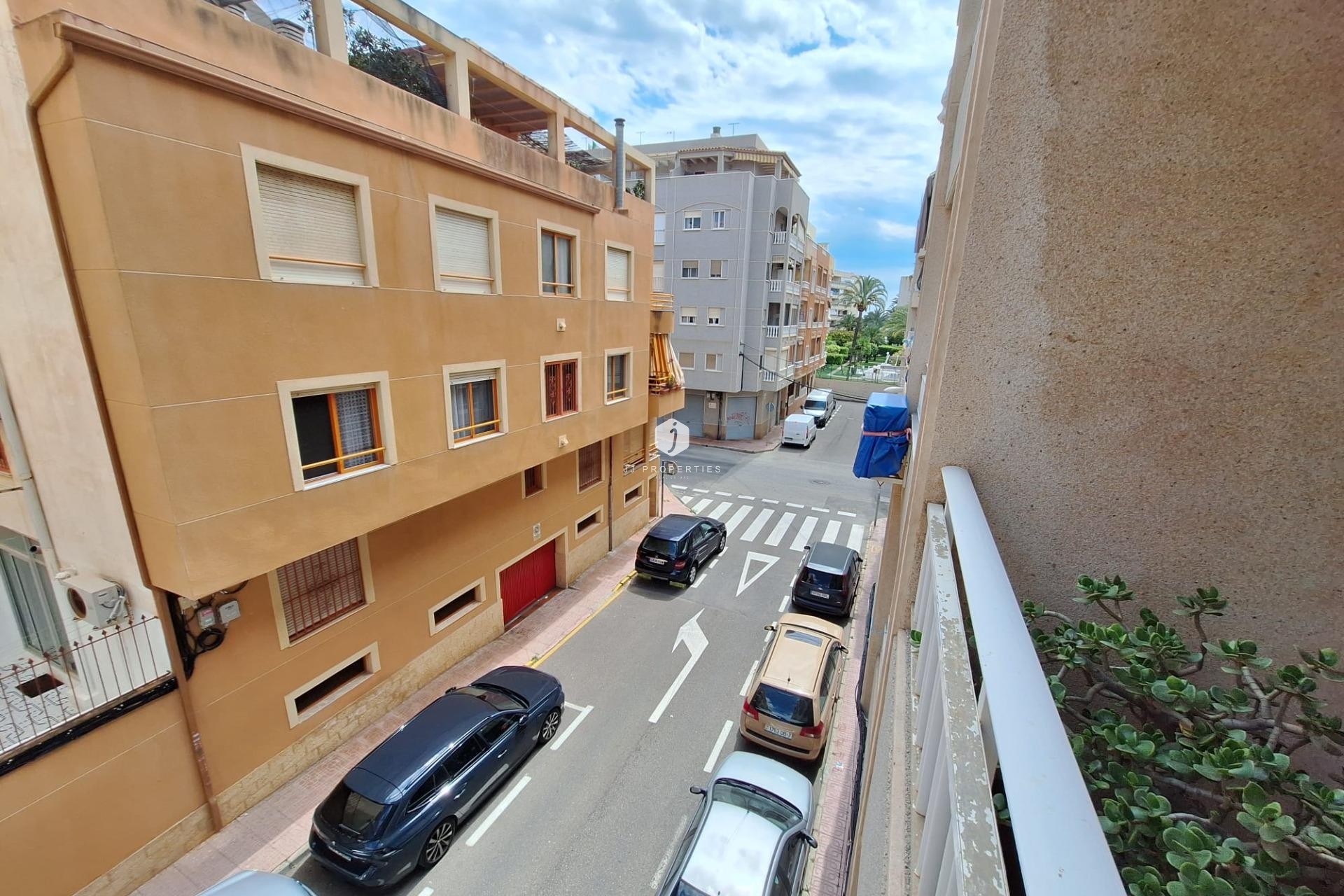 Z drugiej ręki - Mieszkanie w bloku -
Torrevieja - Playa de los Locos