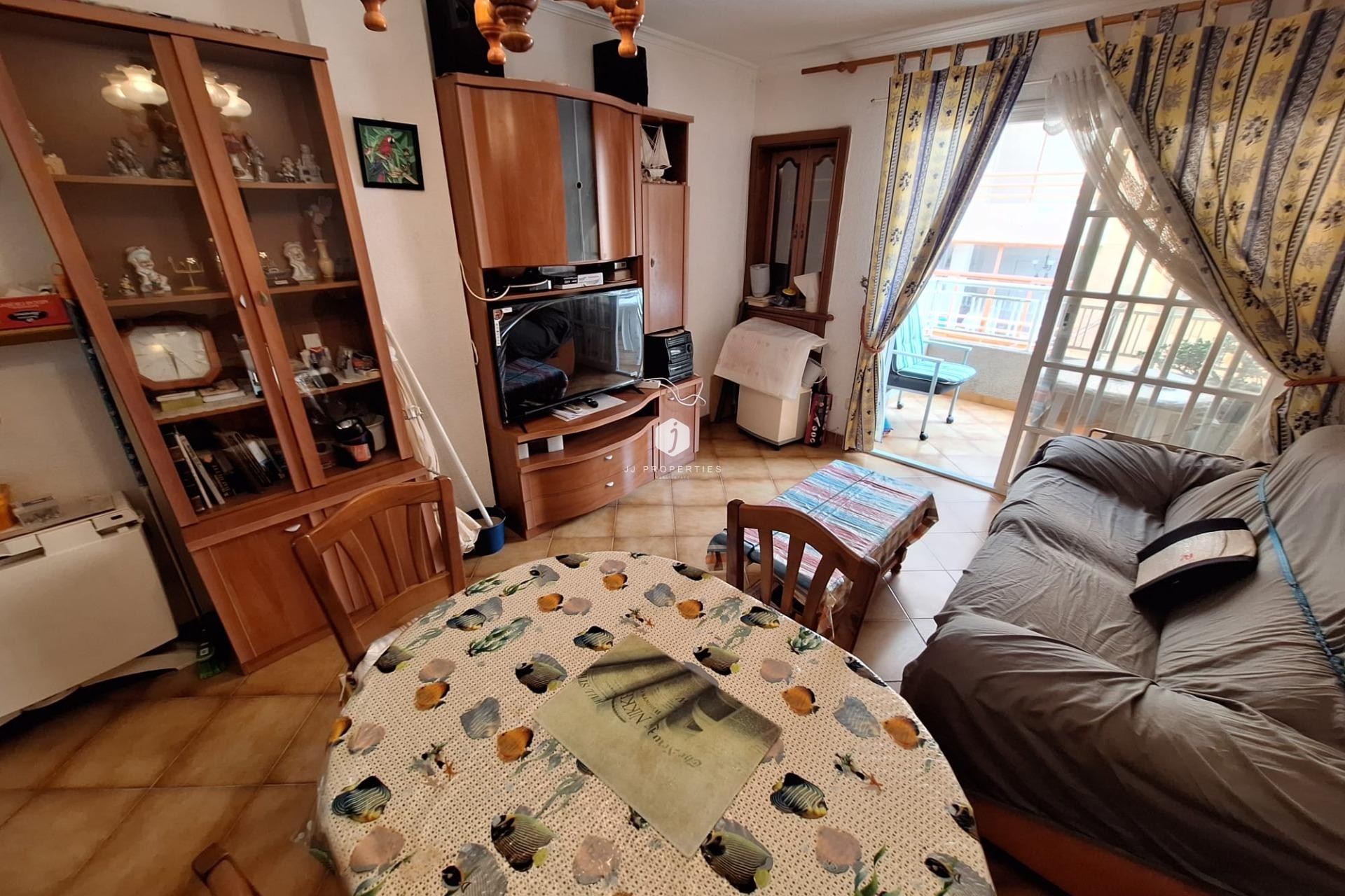 Z drugiej ręki - Mieszkanie w bloku -
Torrevieja - Playa de los Locos