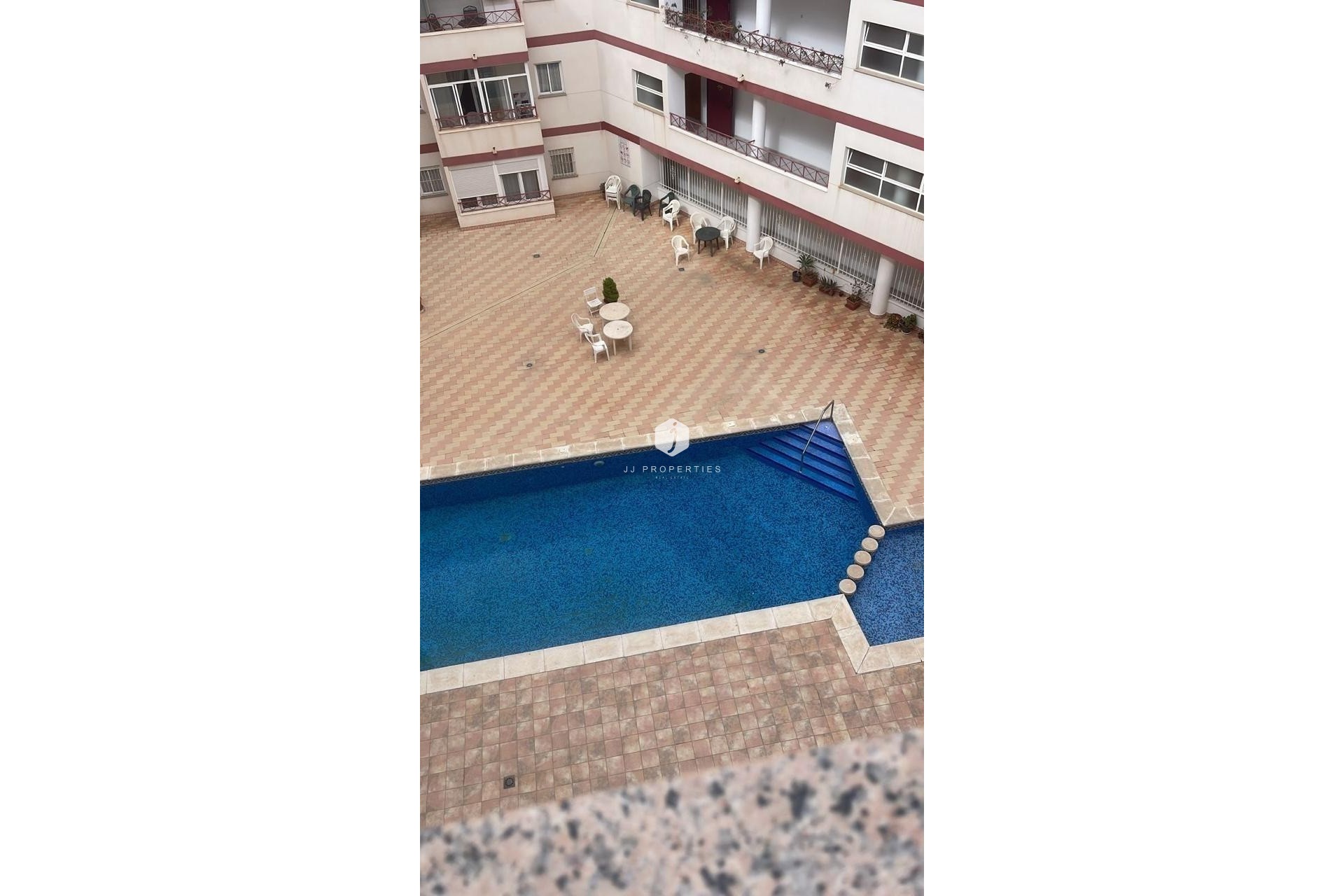 Z drugiej ręki - Mieszkanie w bloku -
Torrevieja - Playa de los Locos
