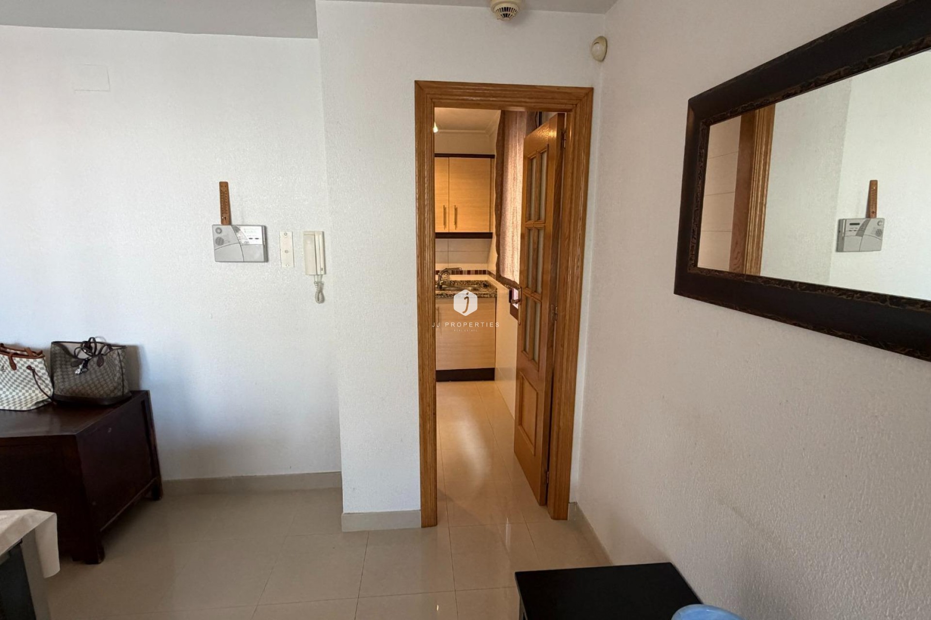 Z drugiej ręki - Mieszkanie w bloku -
Torrevieja - Playa de los Locos