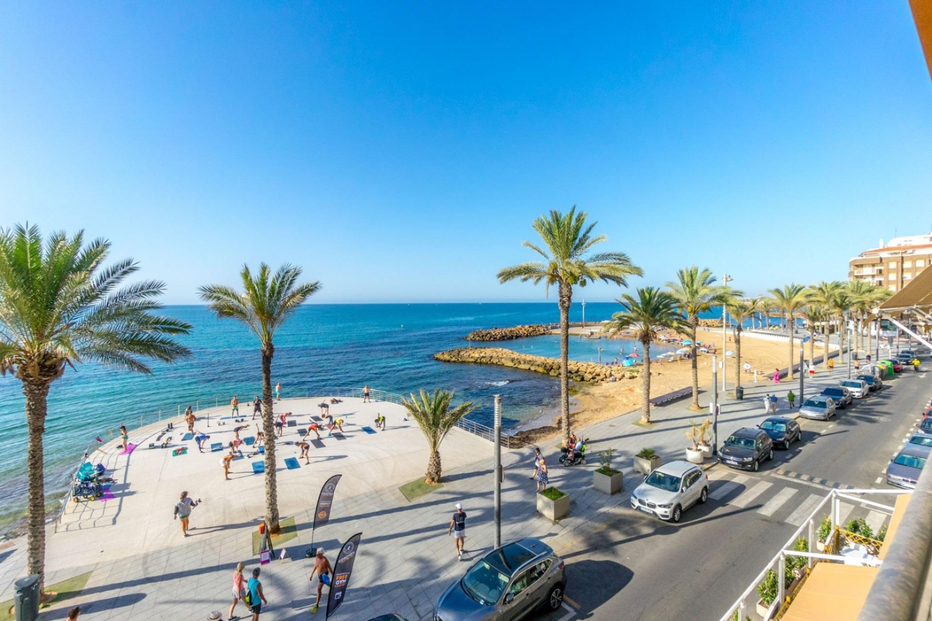 Z drugiej ręki - Mieszkanie w bloku -
Torrevieja - Playa del cura