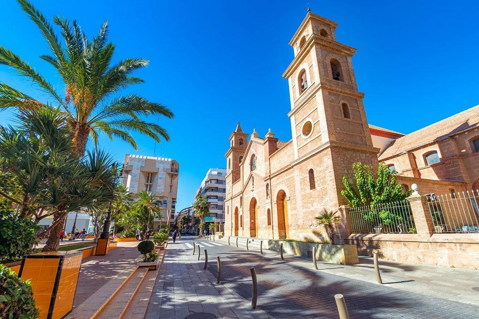 Z drugiej ręki - Mieszkanie w bloku -
Torrevieja - Playa del Cura