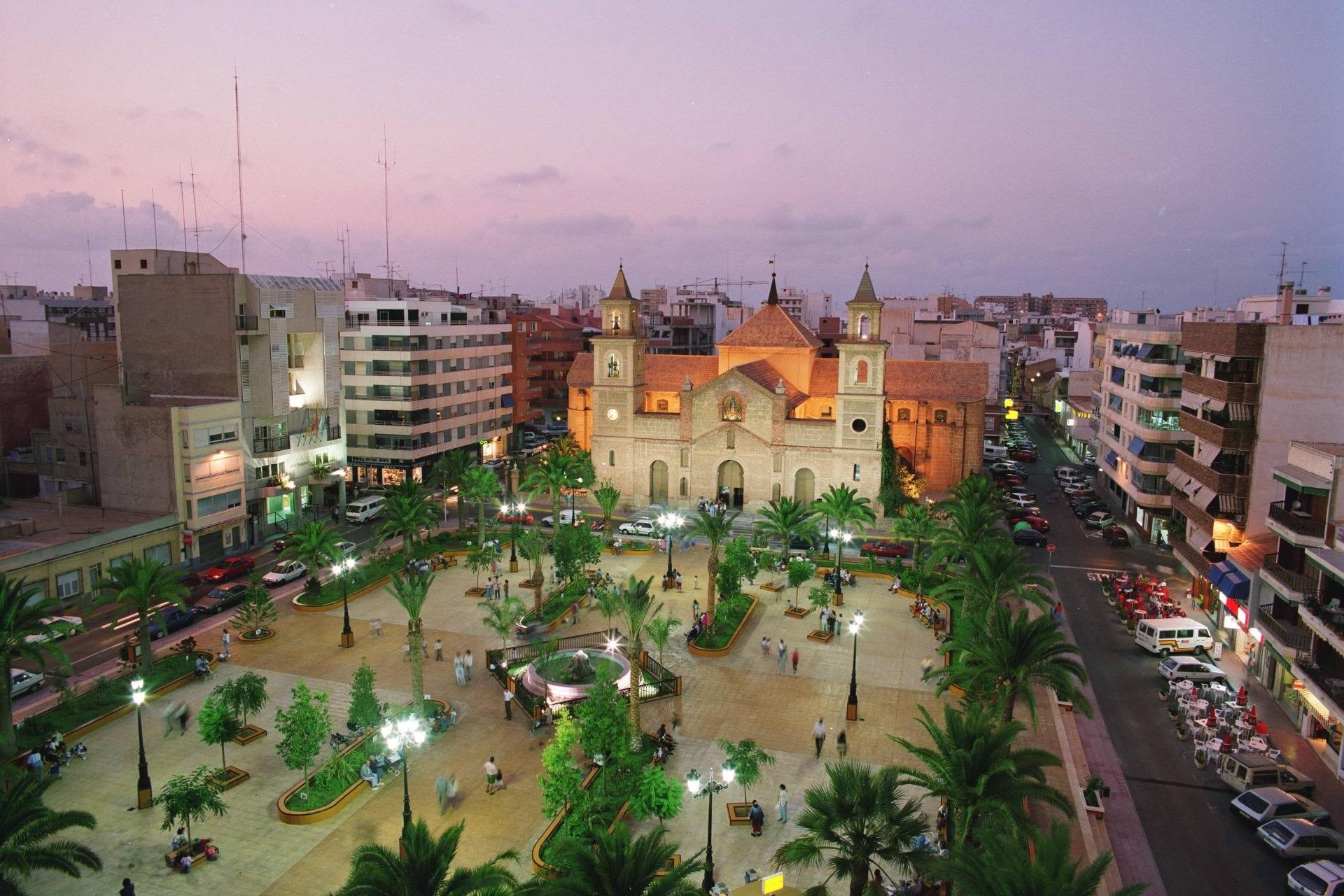 Z drugiej ręki - Mieszkanie w bloku -
Torrevieja - Playa del Cura