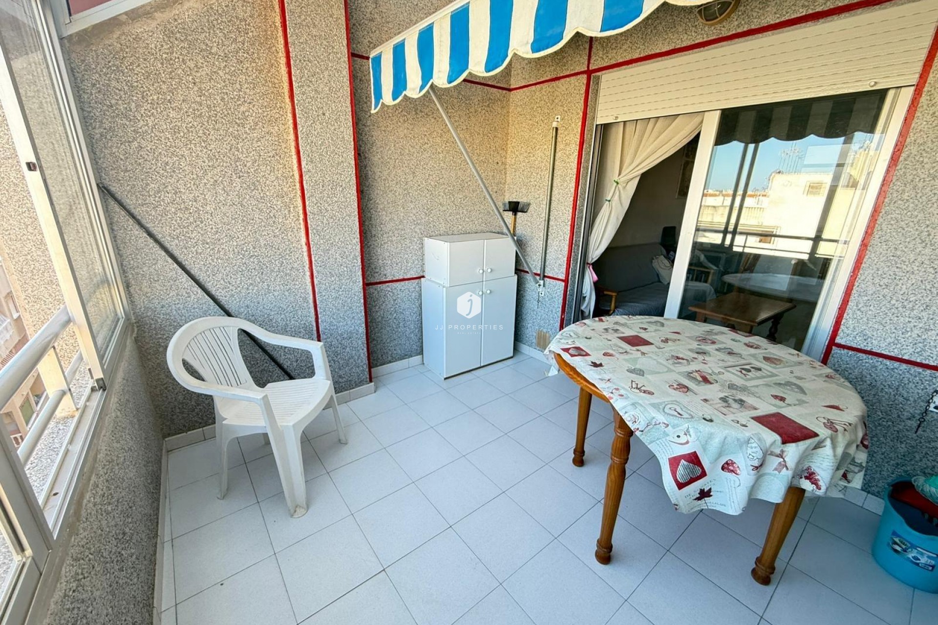 Z drugiej ręki - Mieszkanie w bloku -
Torrevieja - Playa del Cura