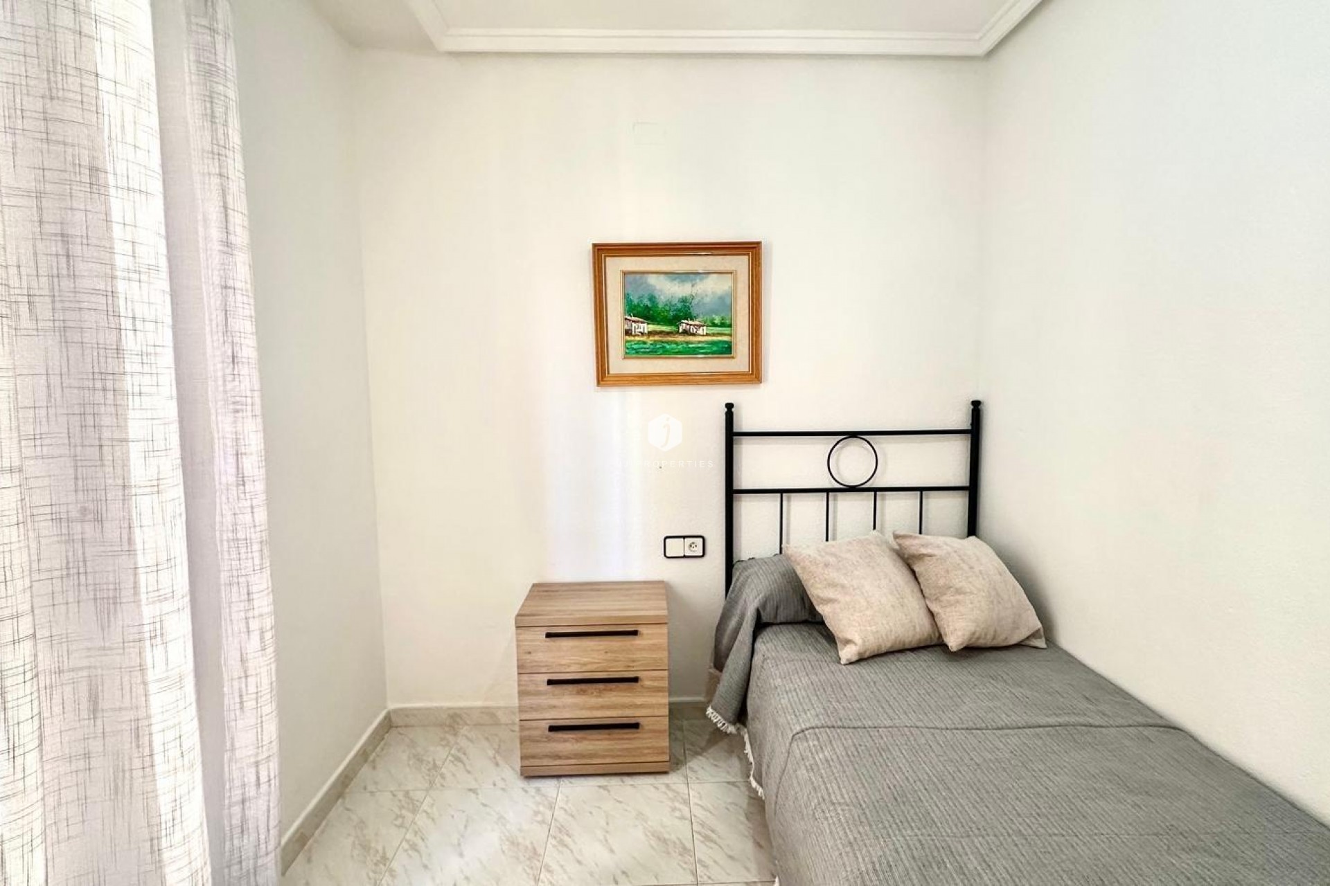 Z drugiej ręki - Mieszkanie w bloku -
Torrevieja - Playa del Cura