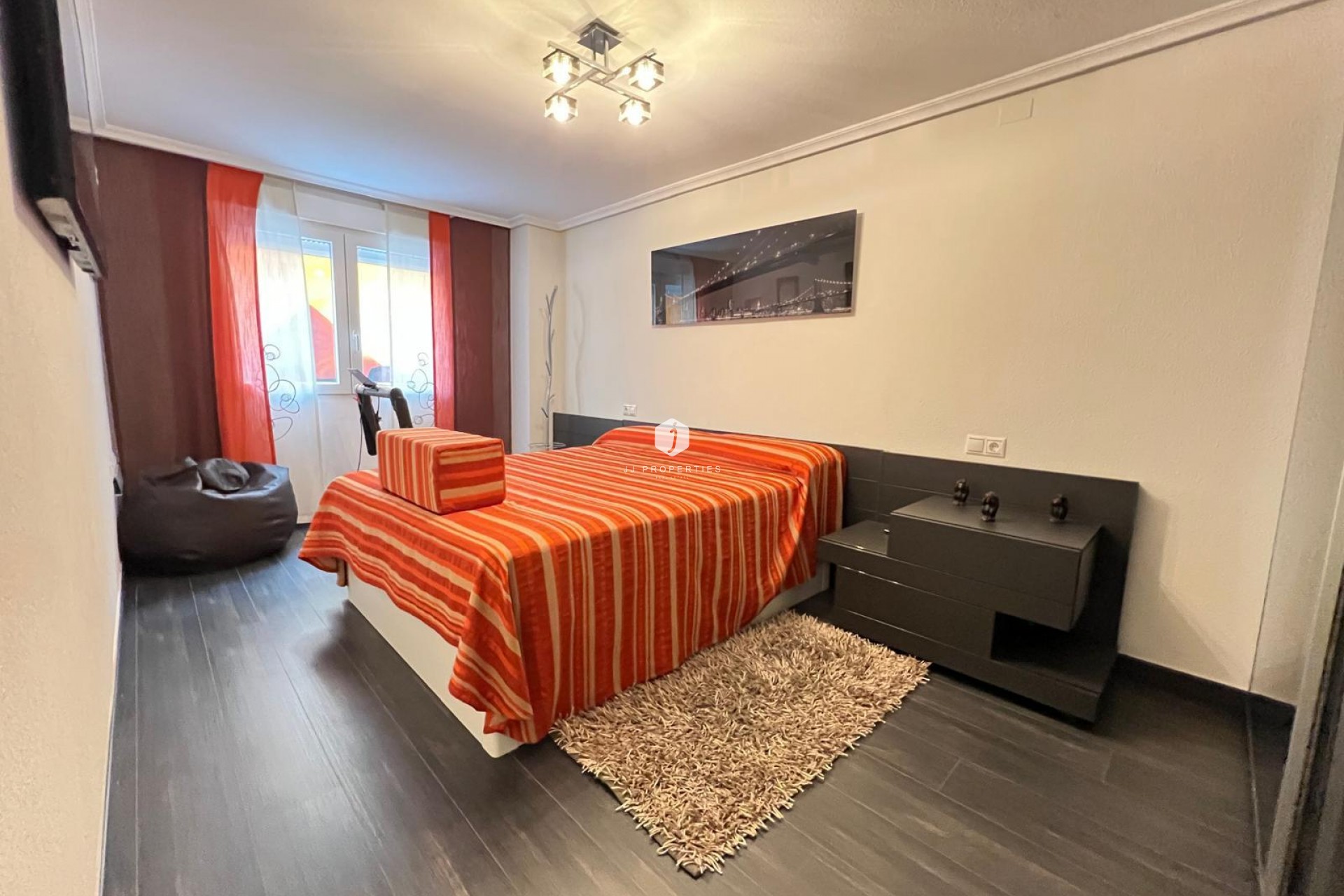 Z drugiej ręki - Mieszkanie w bloku -
Torrevieja - Playa del Cura