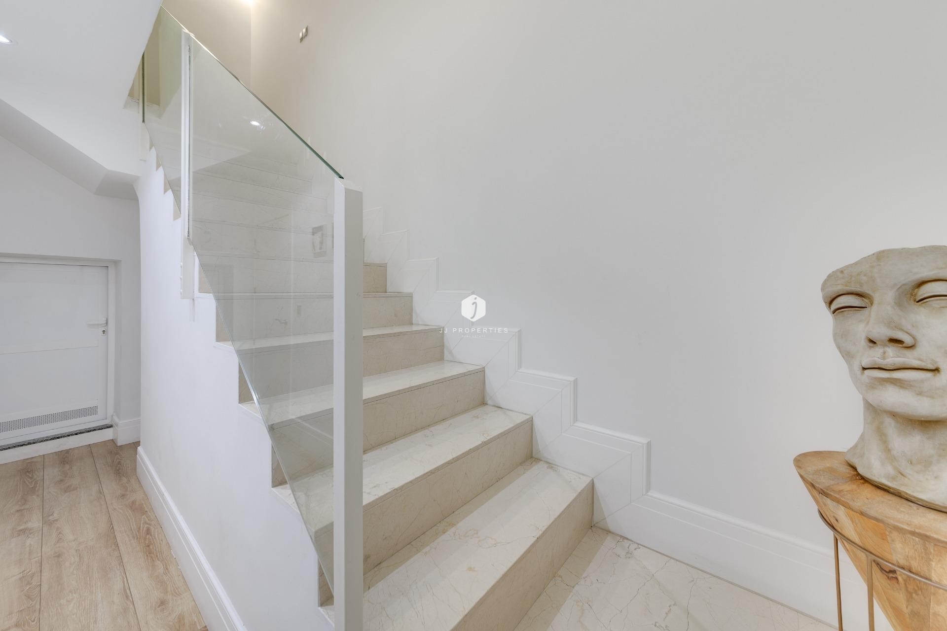 Z drugiej ręki - Mieszkanie w bloku -
Torrevieja - Playa del Cura