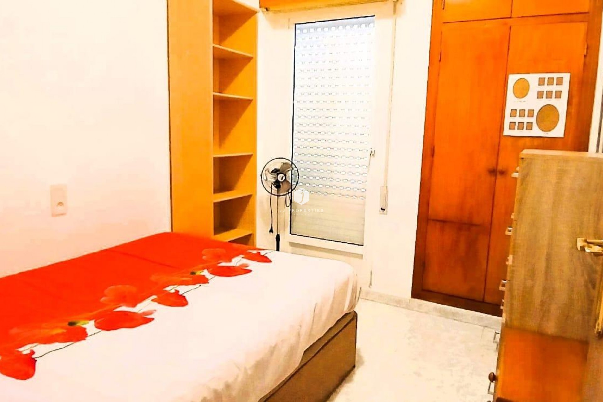 Z drugiej ręki - Mieszkanie w bloku -
Torrevieja - Playa del Cura