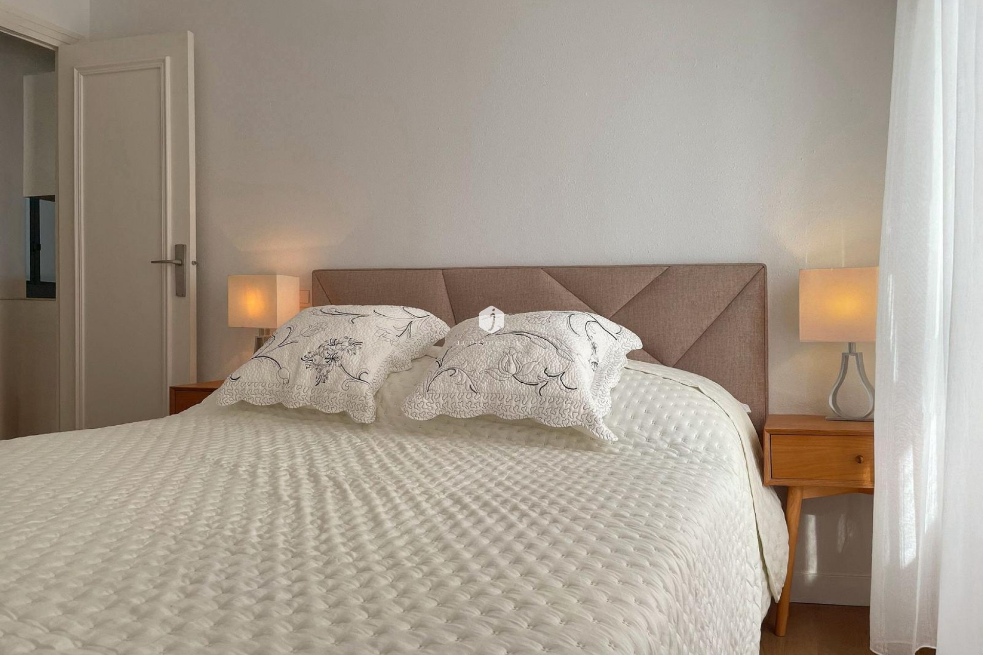 Z drugiej ręki - Mieszkanie w bloku -
Torrevieja - Playa del Cura