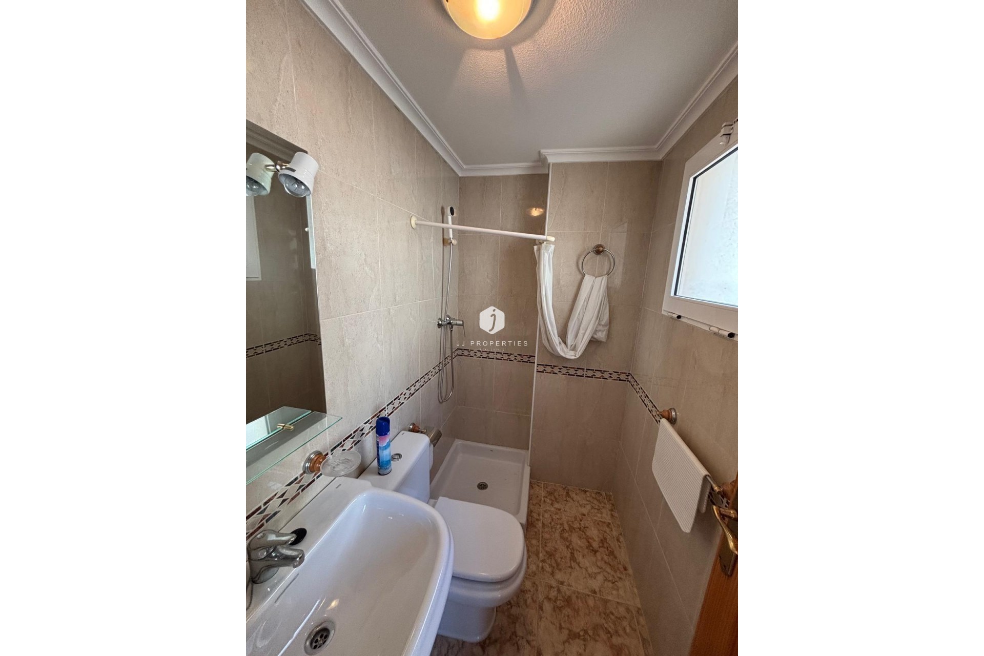 Z drugiej ręki - Mieszkanie w bloku -
Torrevieja - Playa del Cura