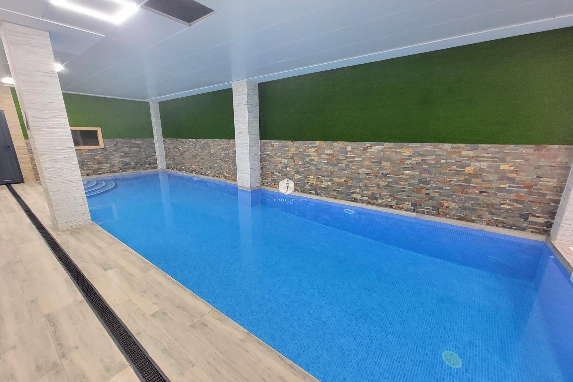 Z drugiej ręki - Mieszkanie w bloku -
Torrevieja - Playa del Cura