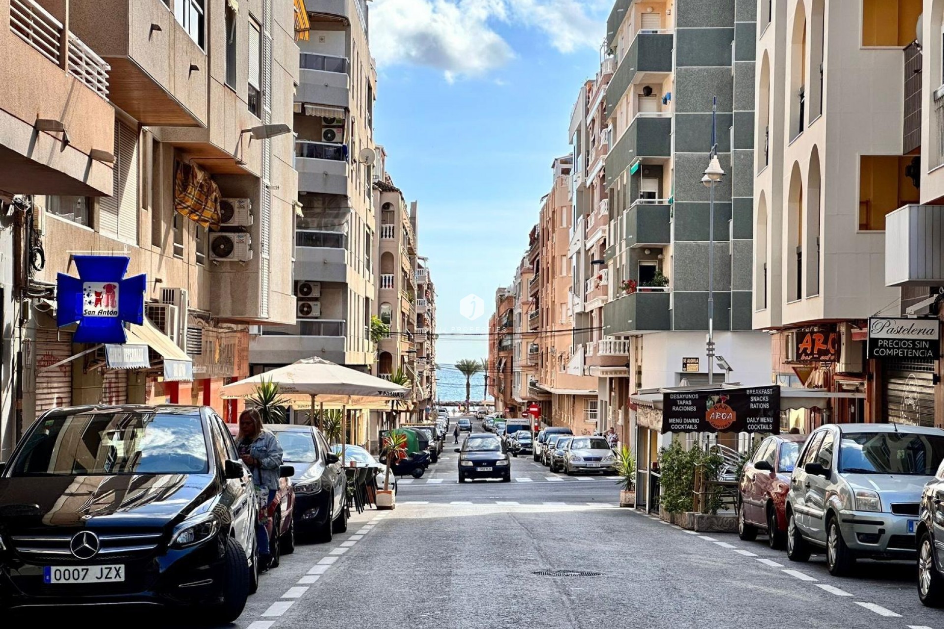 Z drugiej ręki - Mieszkanie w bloku -
Torrevieja - Playa del Cura