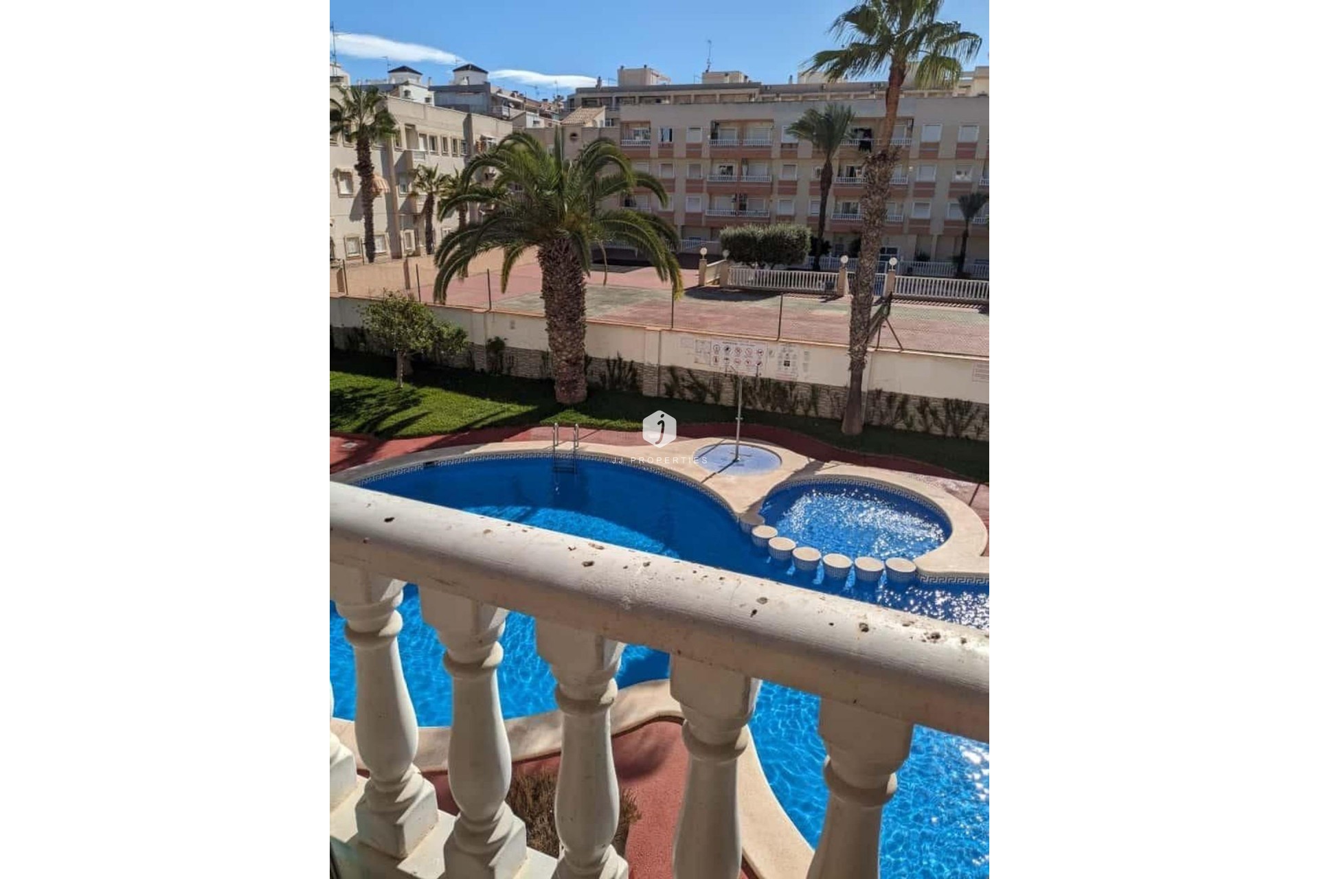 Z drugiej ręki - Mieszkanie w bloku -
Torrevieja - Playa del Cura