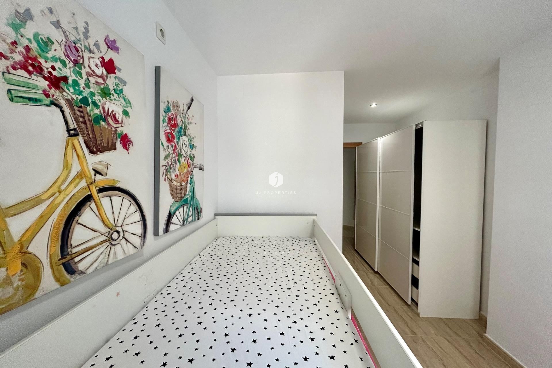 Z drugiej ręki - Mieszkanie w bloku -
Torrevieja - Playa del Cura