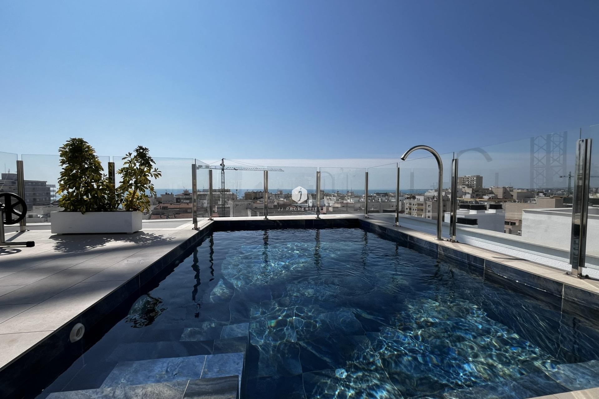 Z drugiej ręki - Mieszkanie w bloku -
Torrevieja - Playa del Cura