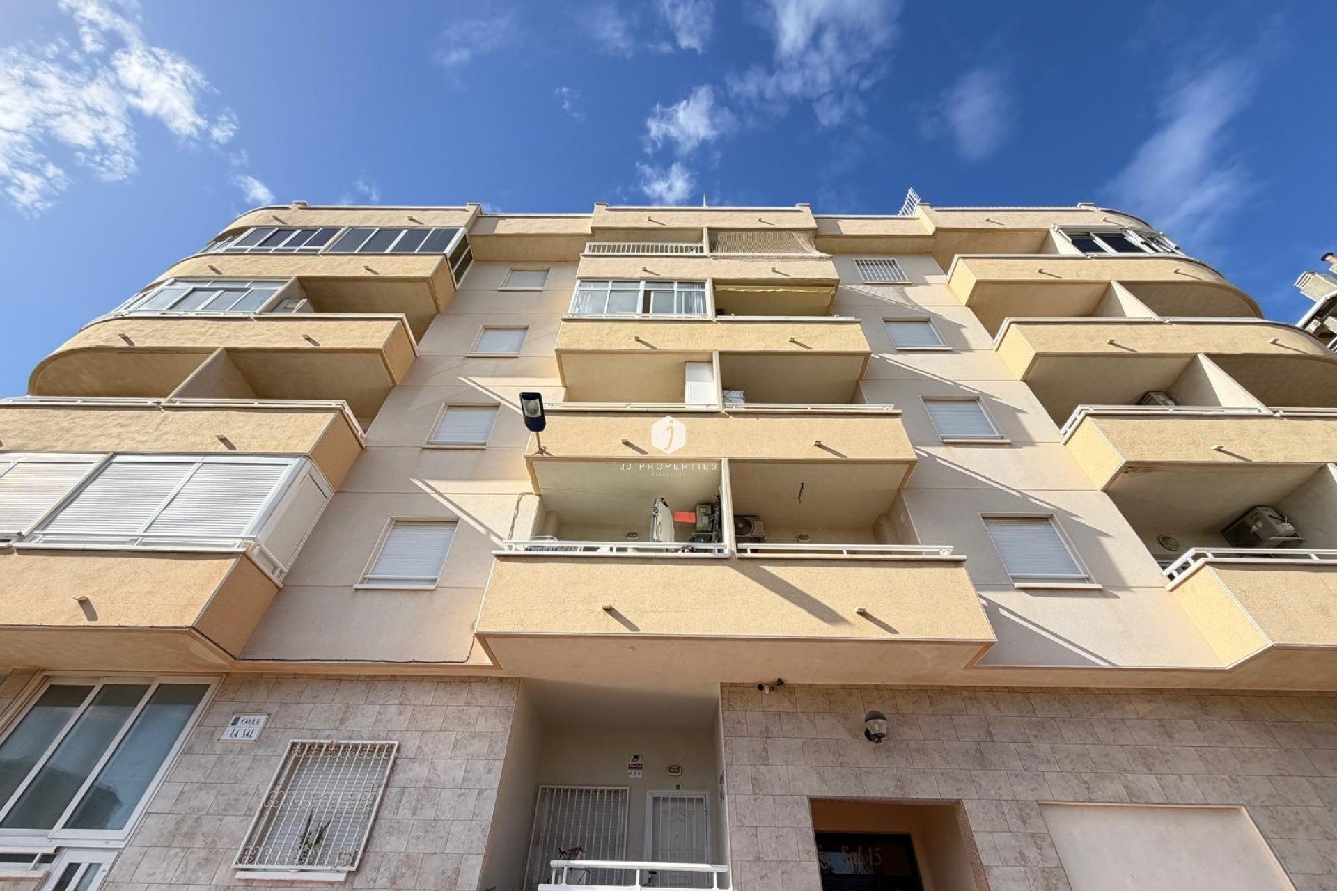 Z drugiej ręki - Mieszkanie w bloku -
Torrevieja - Playa del Cura