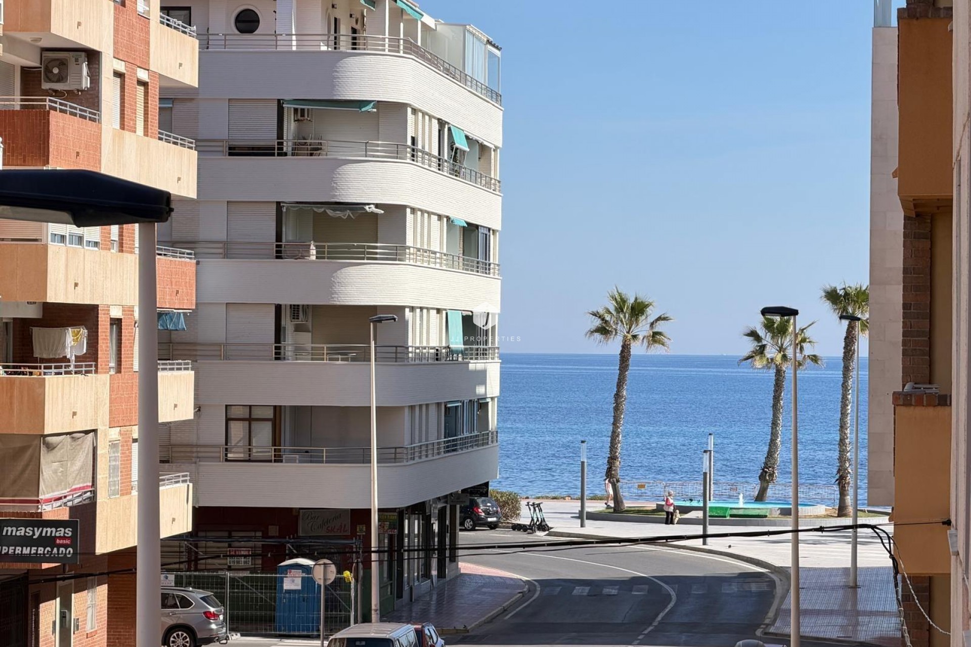 Z drugiej ręki - Mieszkanie w bloku -
Torrevieja - Playa del Cura