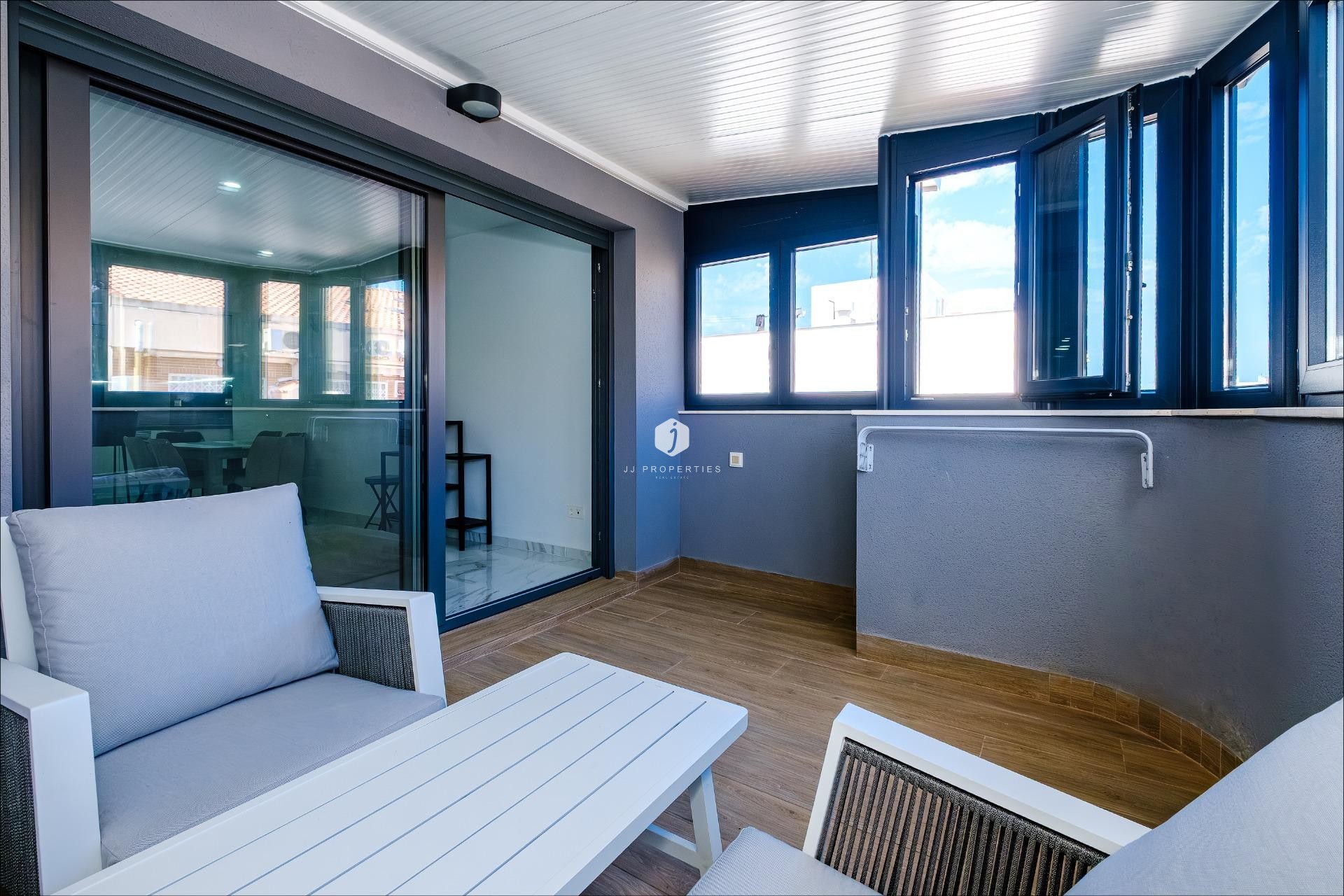 Z drugiej ręki - Mieszkanie w bloku -
Torrevieja - Playa del Cura