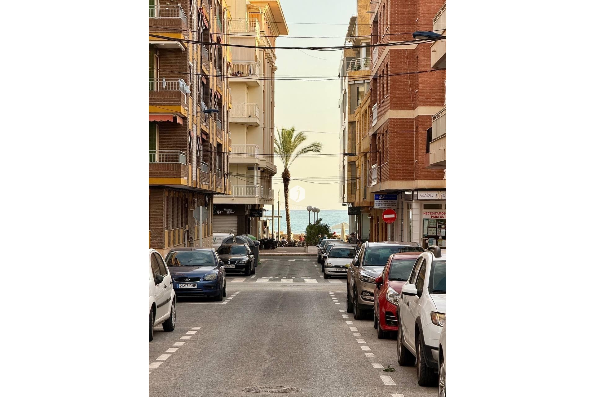 Z drugiej ręki - Mieszkanie w bloku -
Torrevieja - Playa del Cura