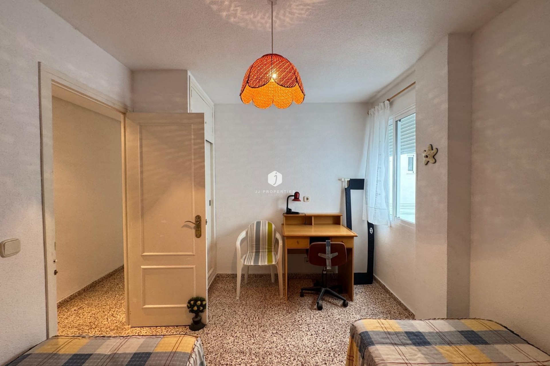 Z drugiej ręki - Mieszkanie w bloku -
Torrevieja - Playa del Cura