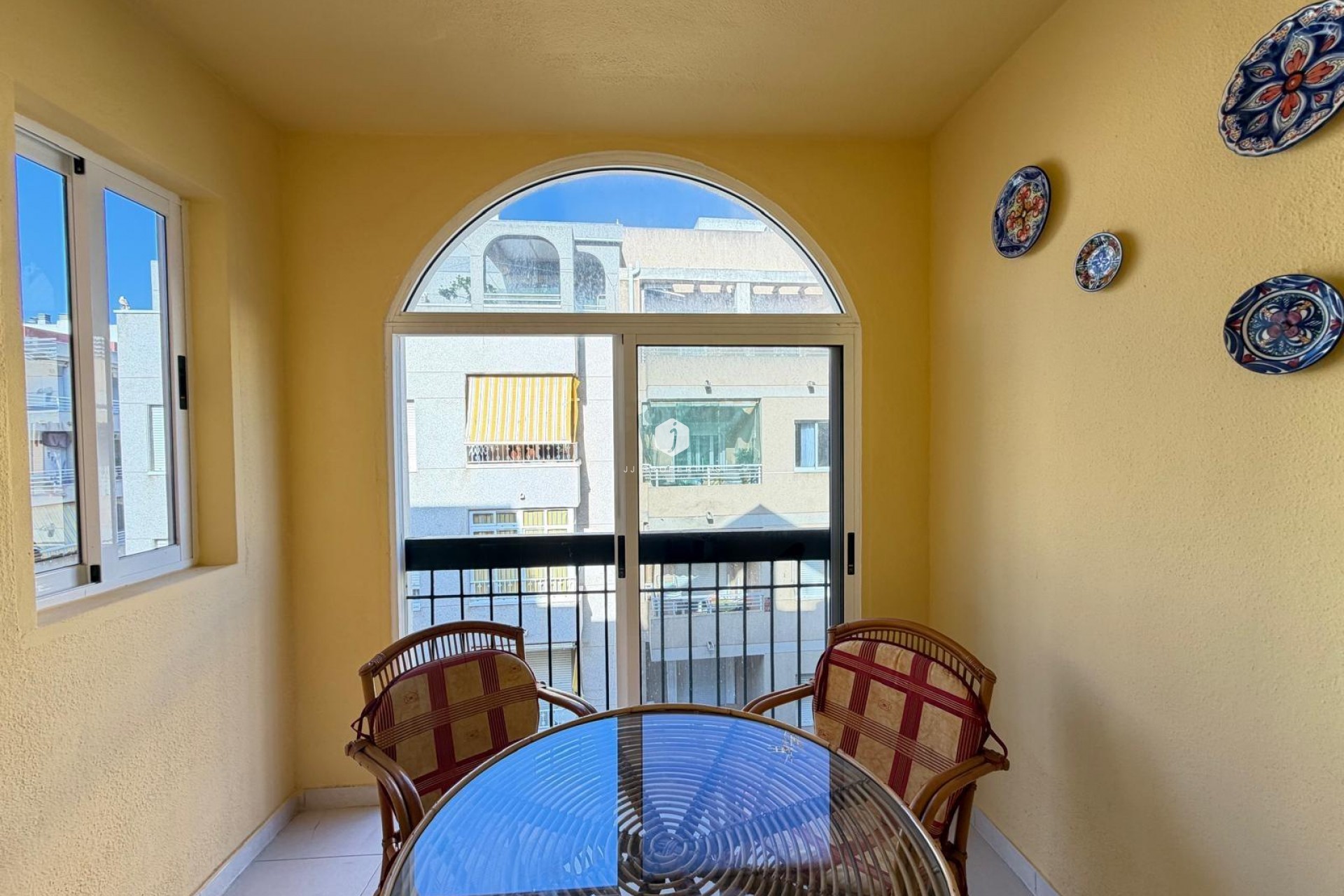 Z drugiej ręki - Mieszkanie w bloku -
Torrevieja - Playa del Cura