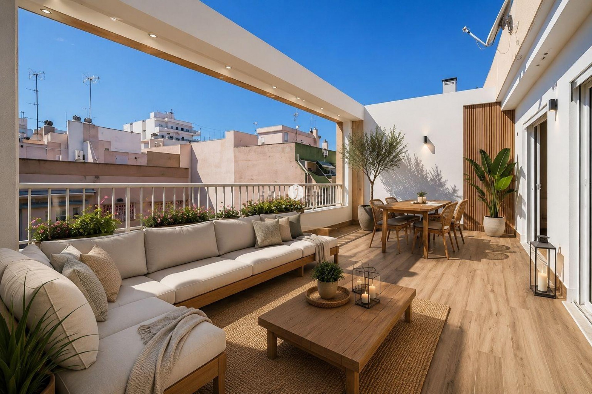 Z drugiej ręki - Mieszkanie w bloku -
Torrevieja - Playa del Cura