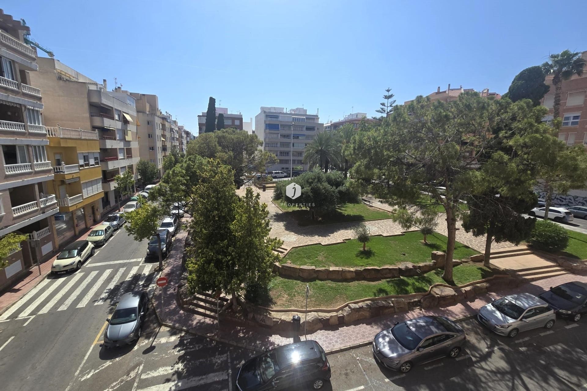 Z drugiej ręki - Mieszkanie w bloku -
Torrevieja - Playa del Cura