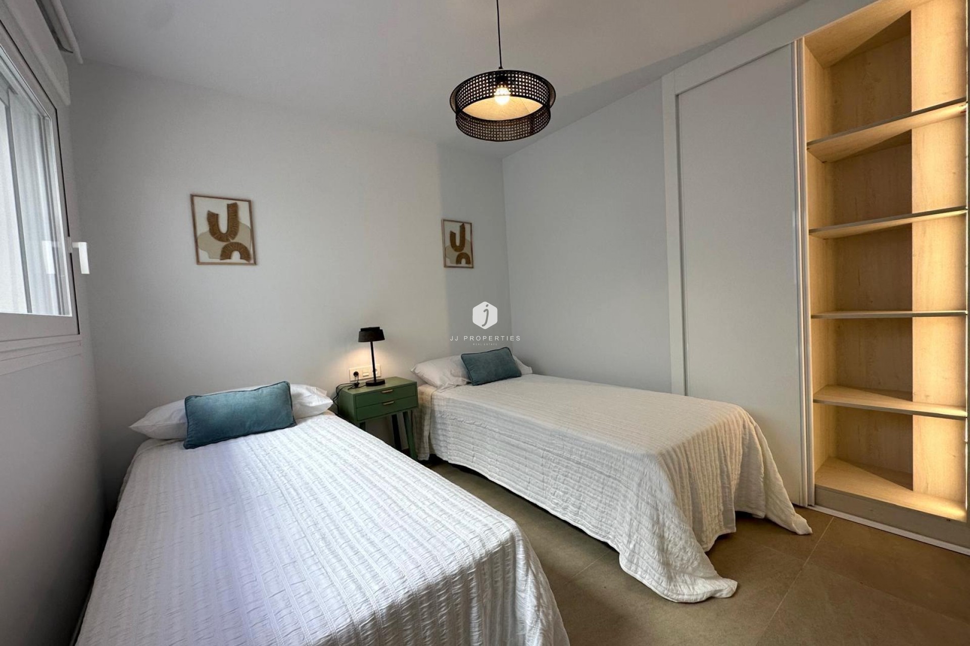 Z drugiej ręki - Mieszkanie w bloku -
Torrevieja - Playa del Cura
