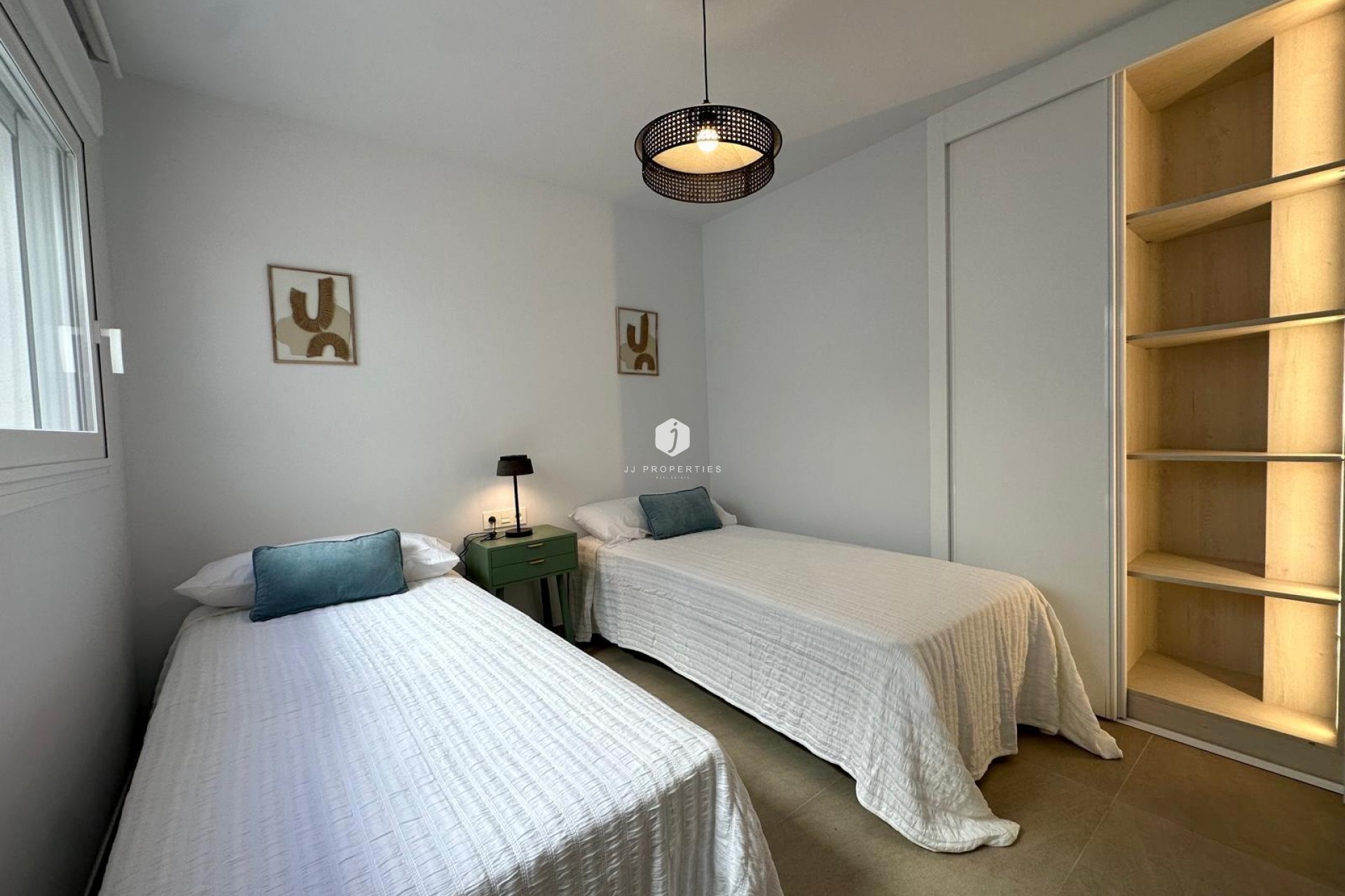 Z drugiej ręki - Mieszkanie w bloku -
Torrevieja - Playa del Cura