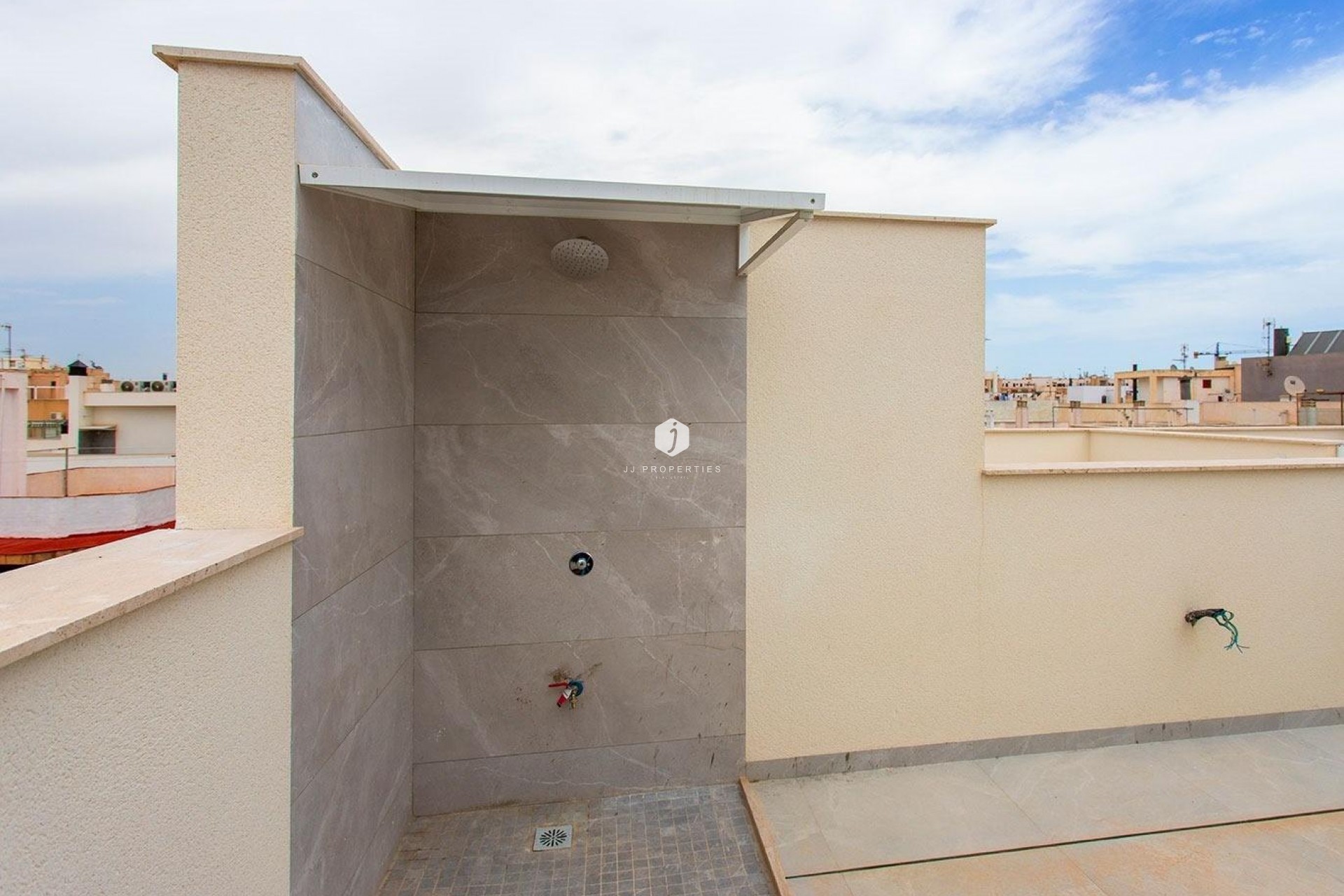 Z drugiej ręki - Mieszkanie w bloku -
Torrevieja - Playa del Cura
